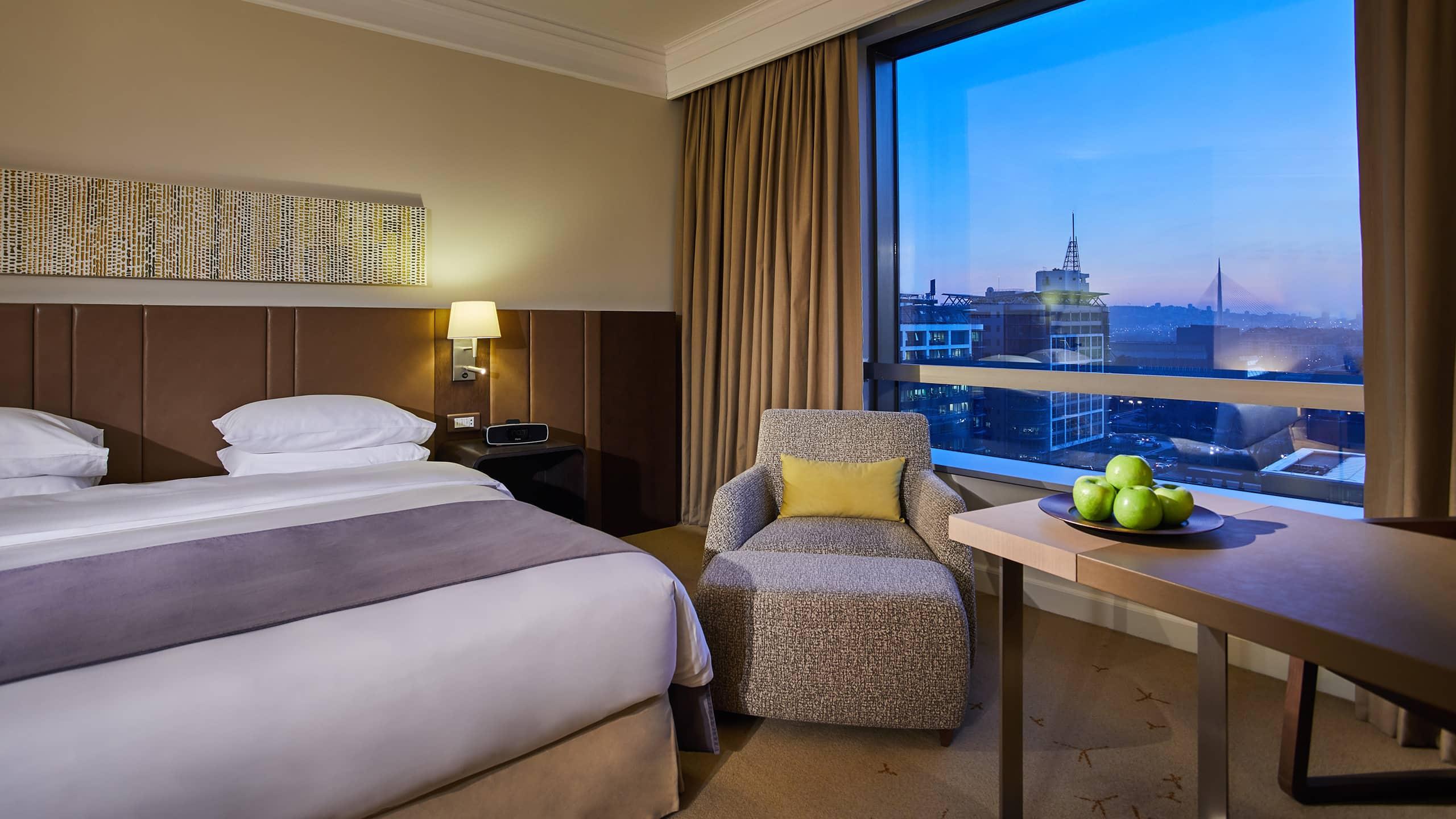 Double Club King Bed