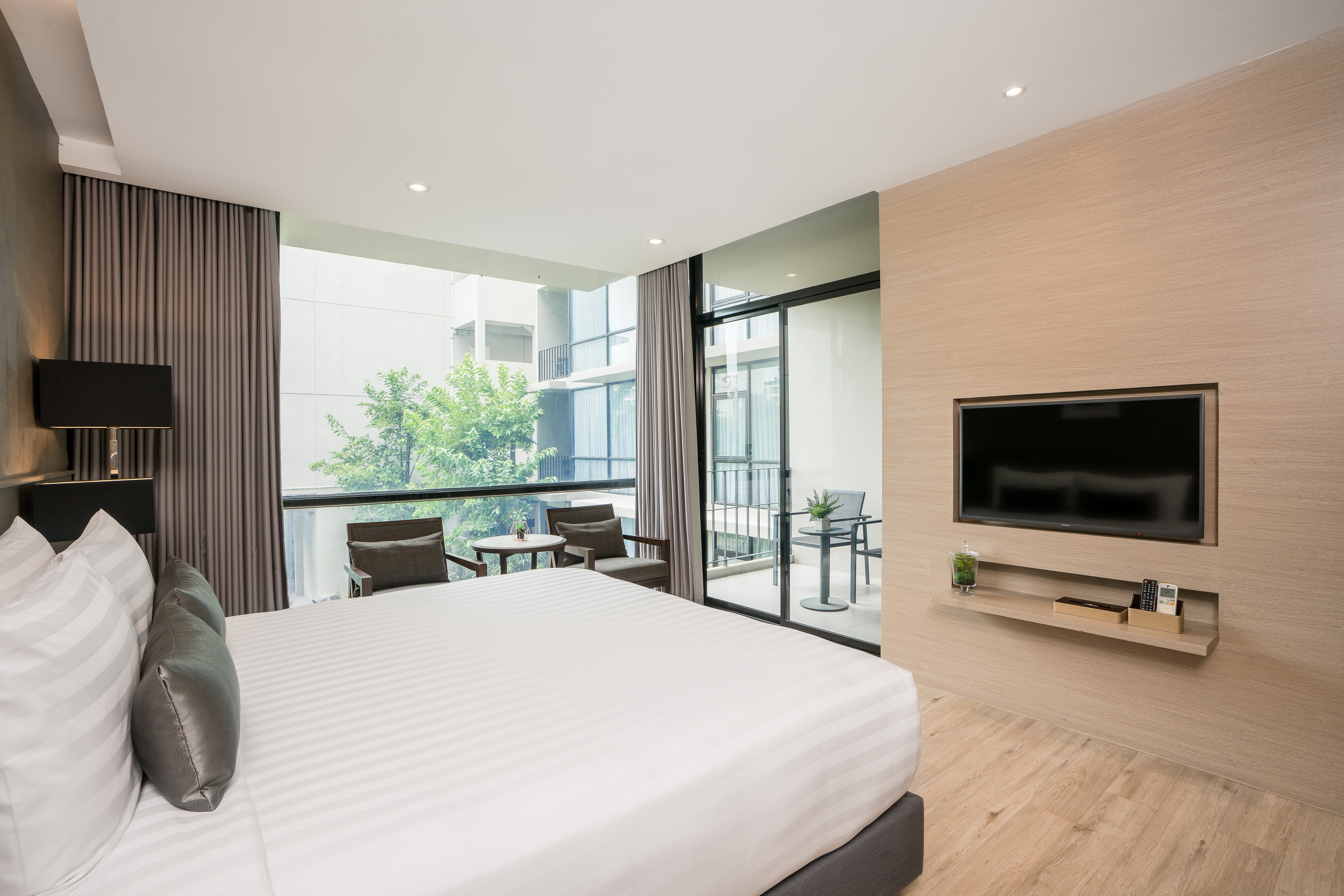 Double Deluxe Pool View