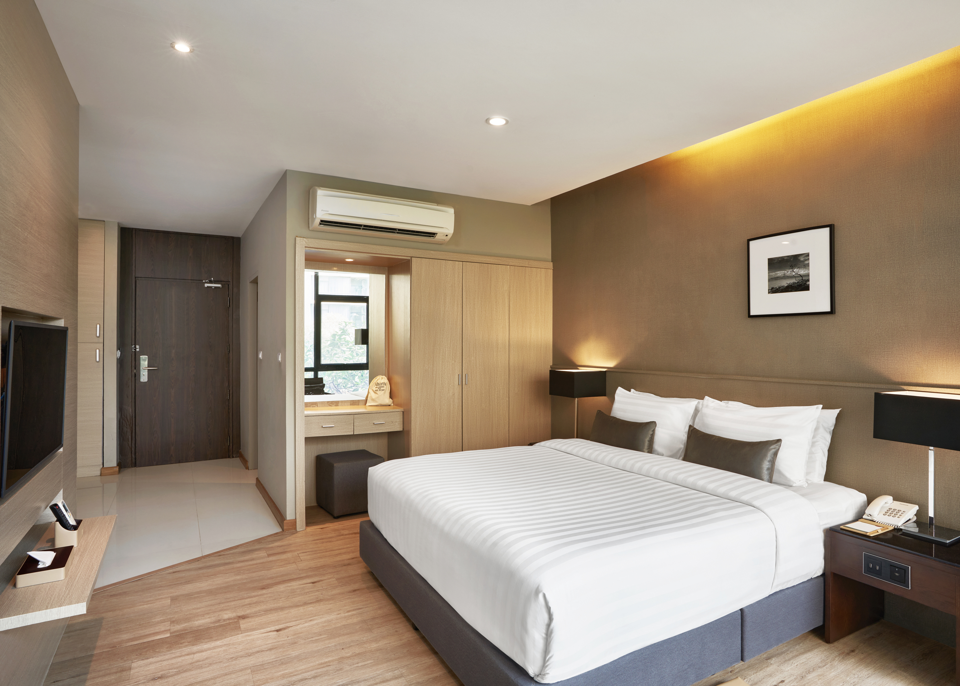 Twin Deluxe Pool View