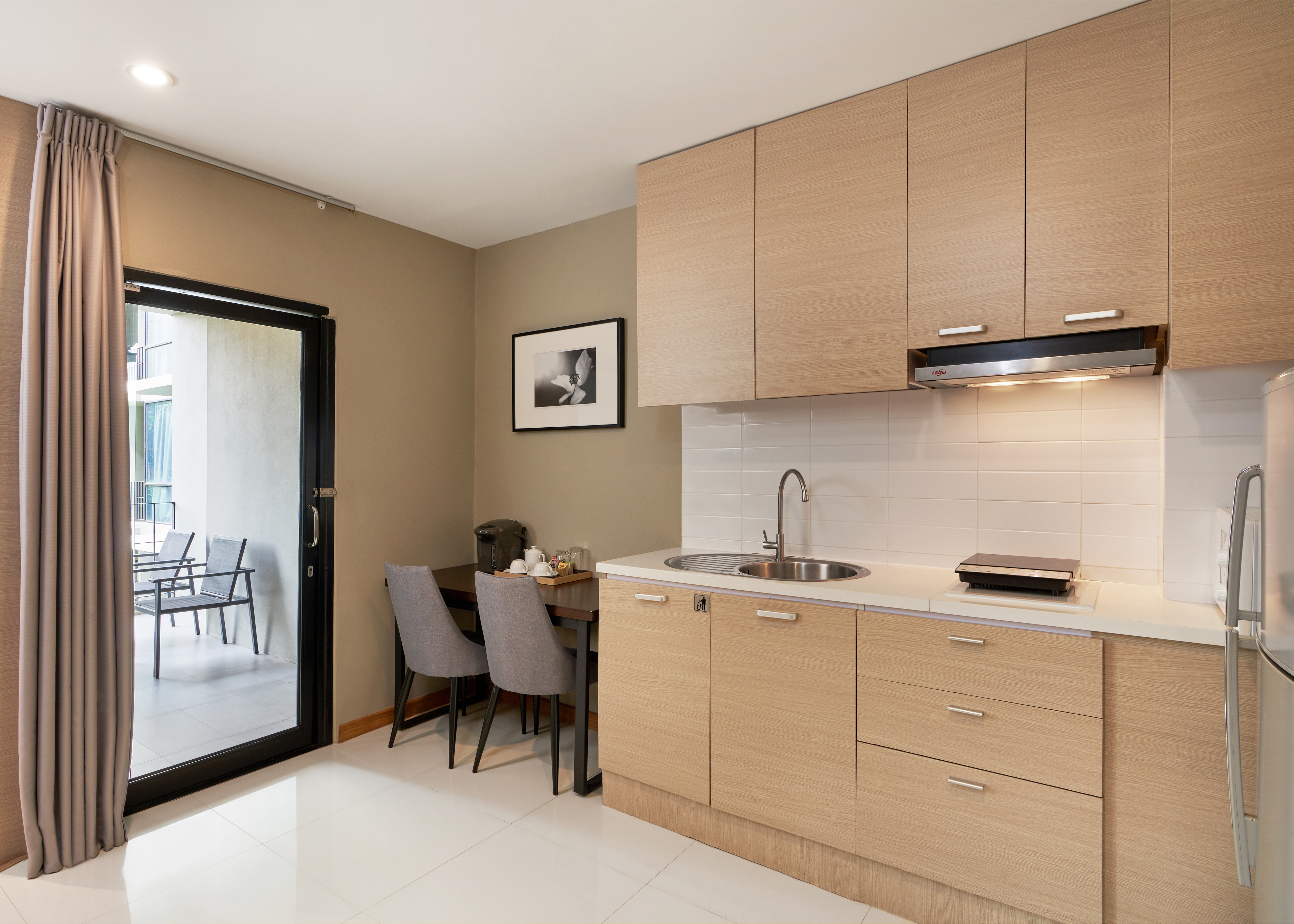 Twin Deluxe Pool View