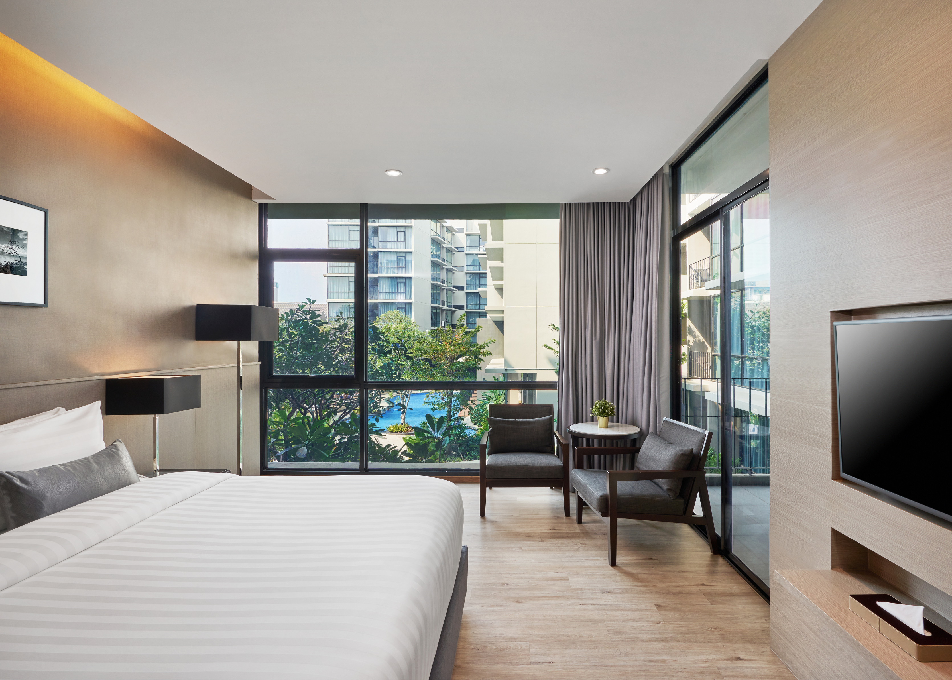 Double Deluxe Pool View