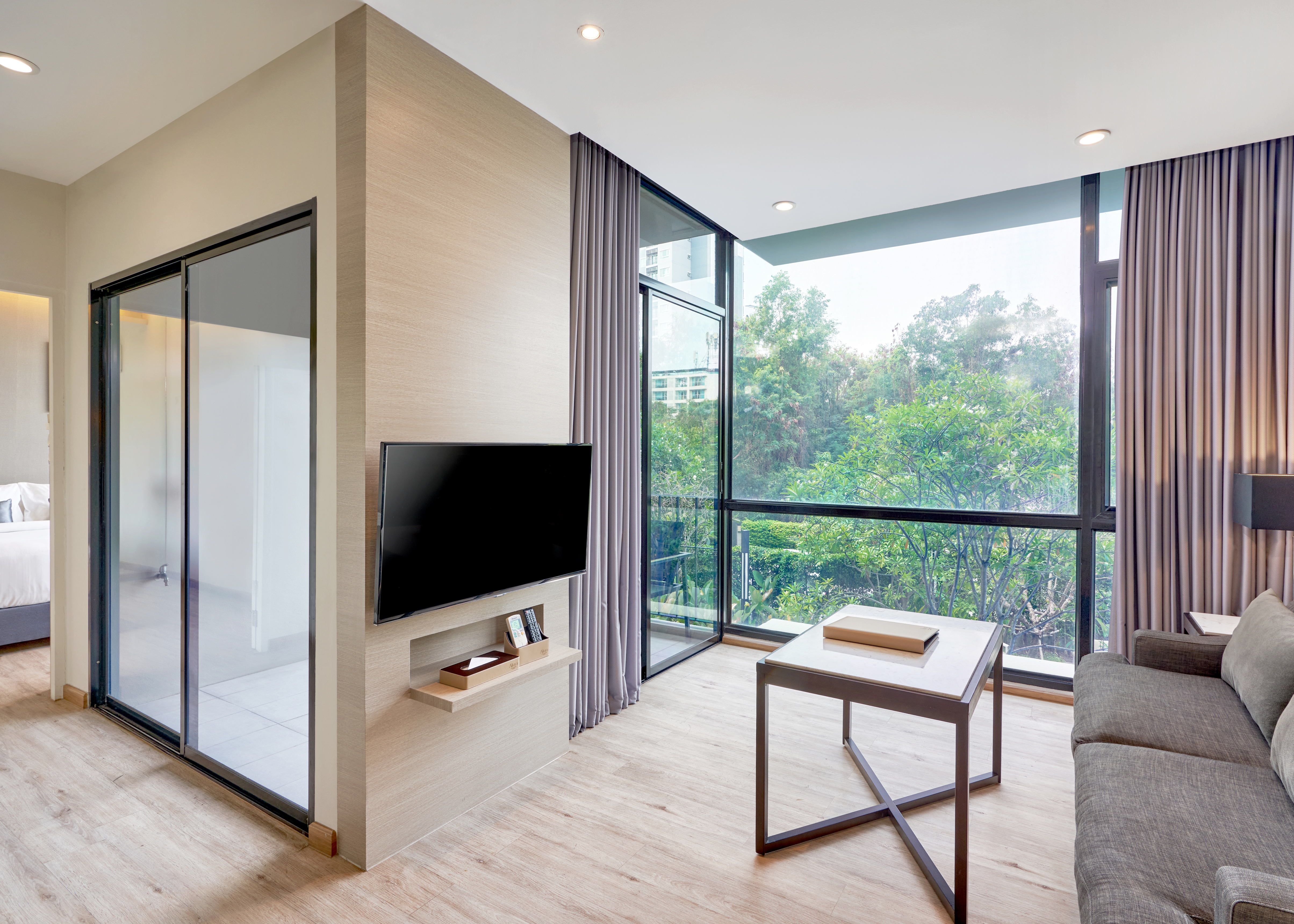 Suite Pool View One Bedroom