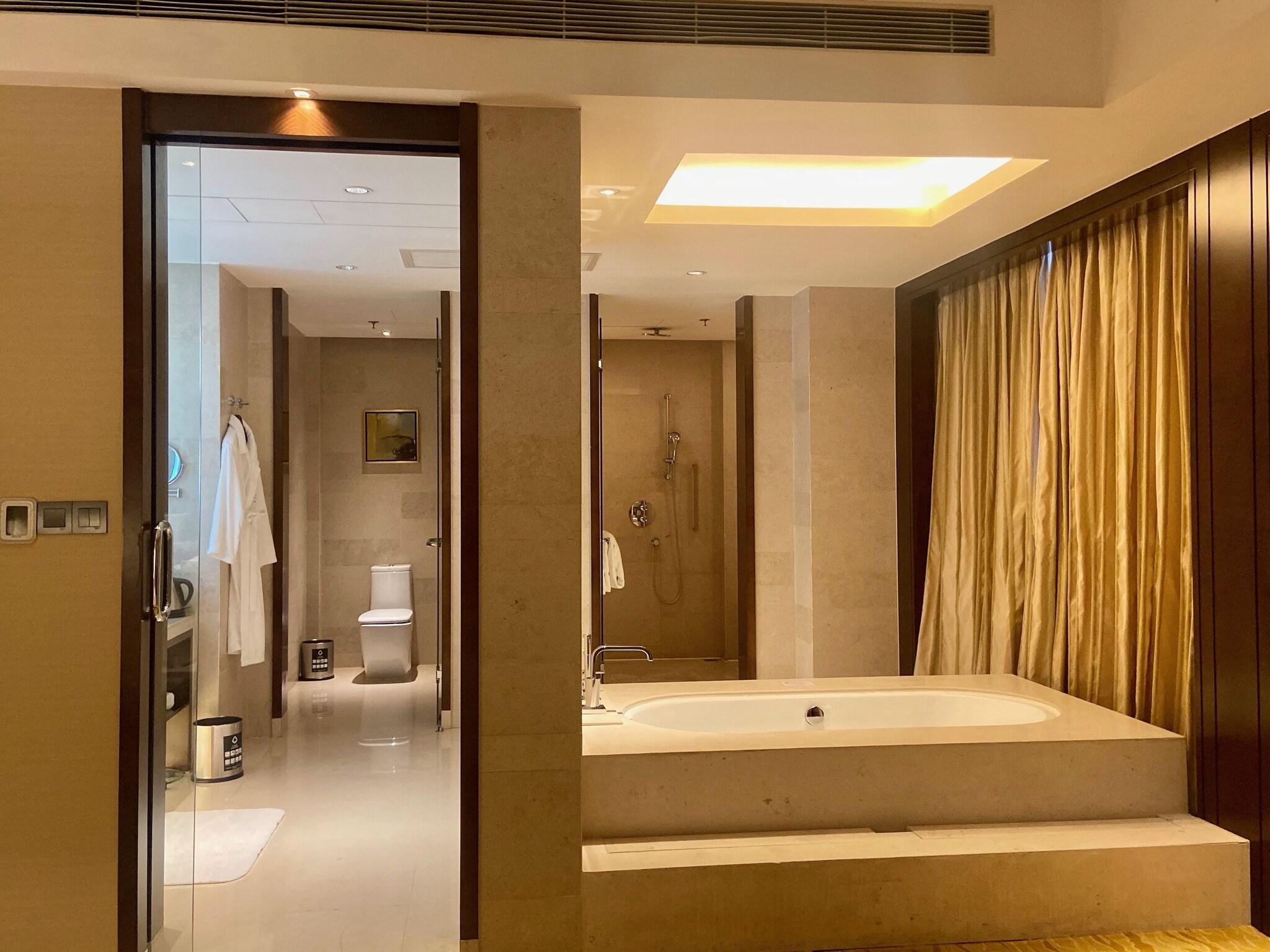 Suite Executive City View