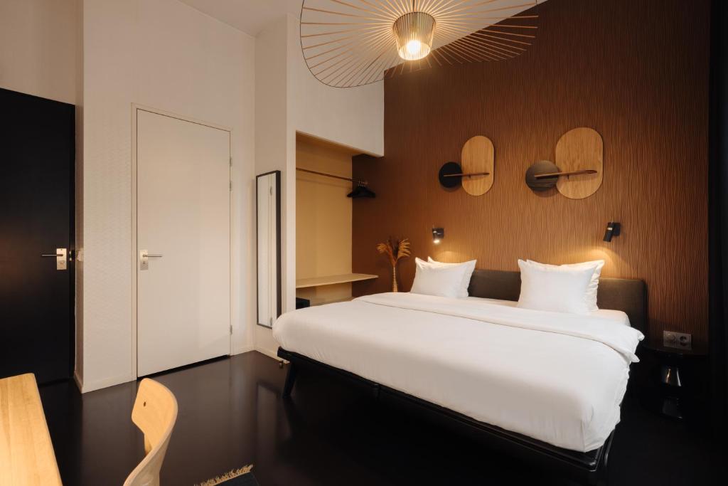 Double or Twin Deluxe