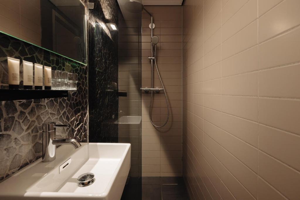 Double or Twin Deluxe