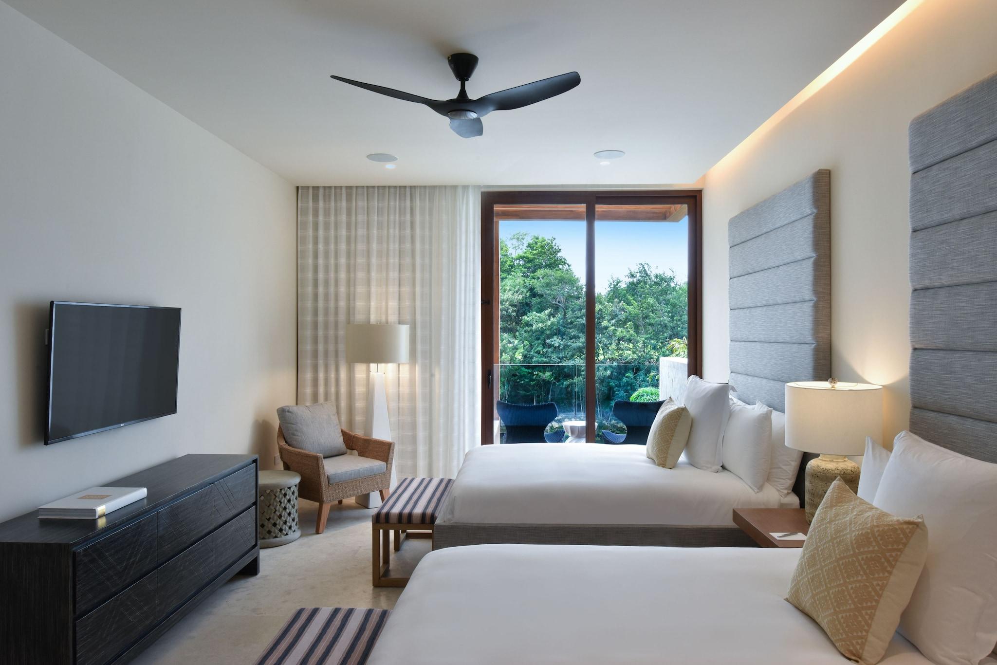 Villa Two Queen Beds