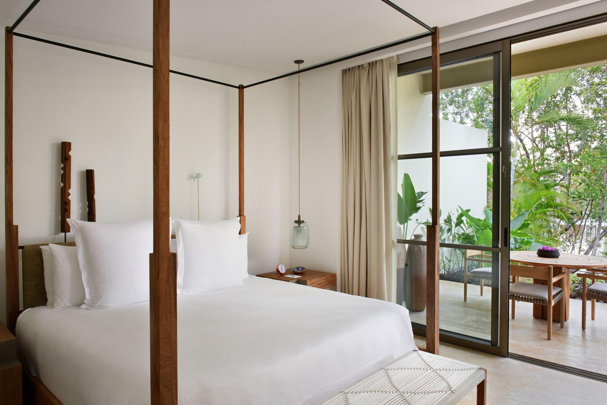 Studio King Size Bed