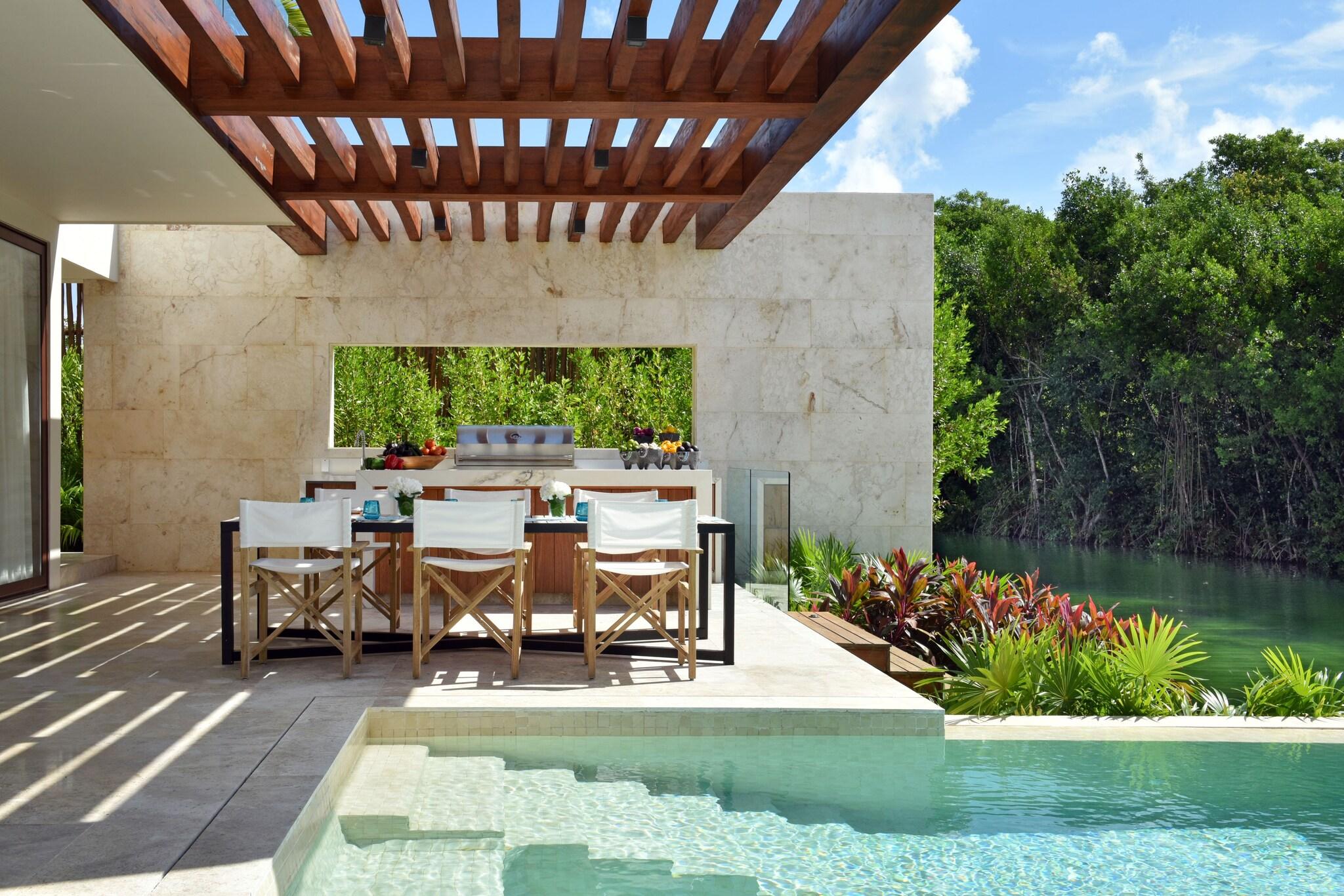 Villa Two Queen Beds