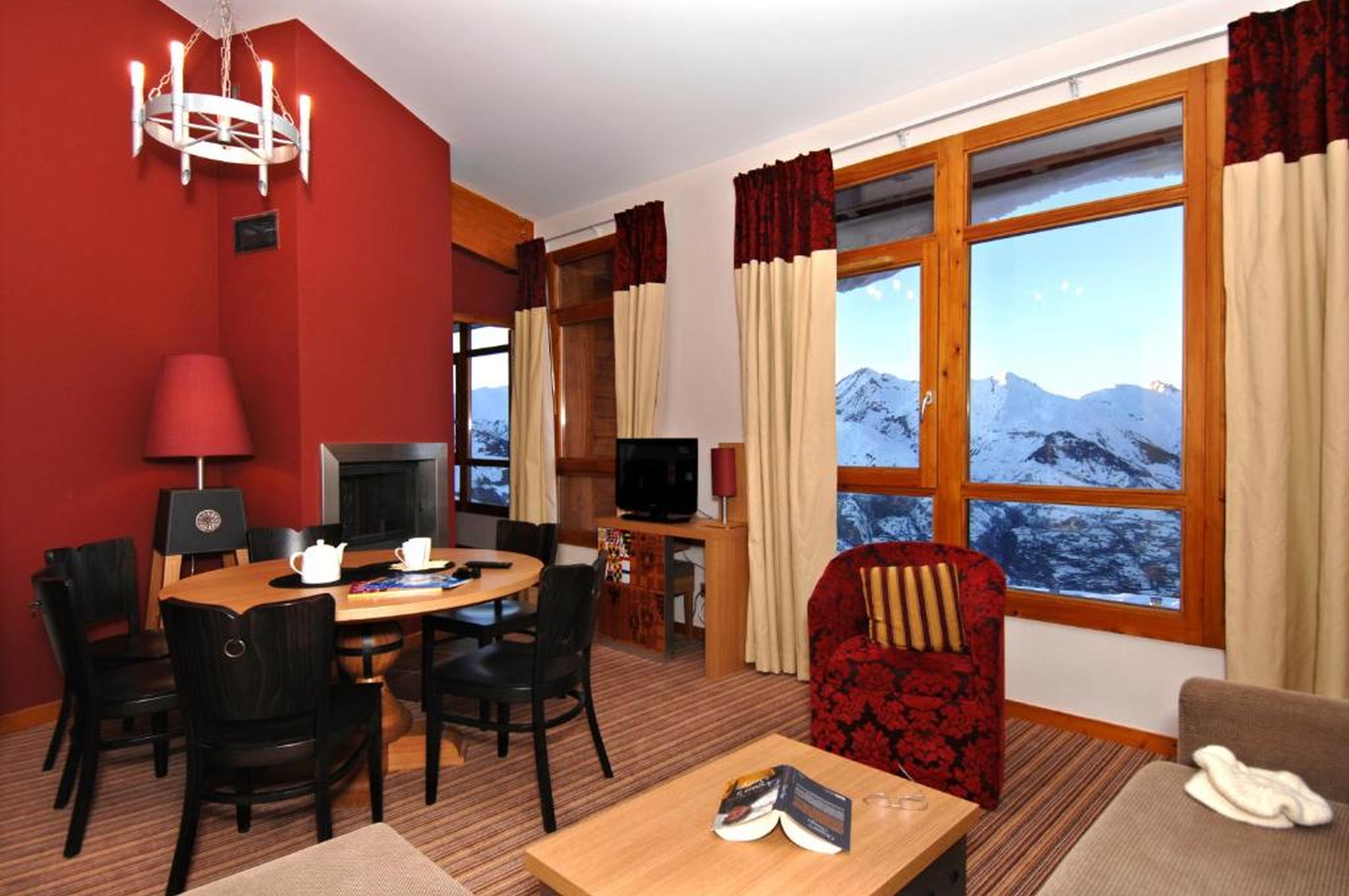 Apartment Capacity 8 Three Bedrooms