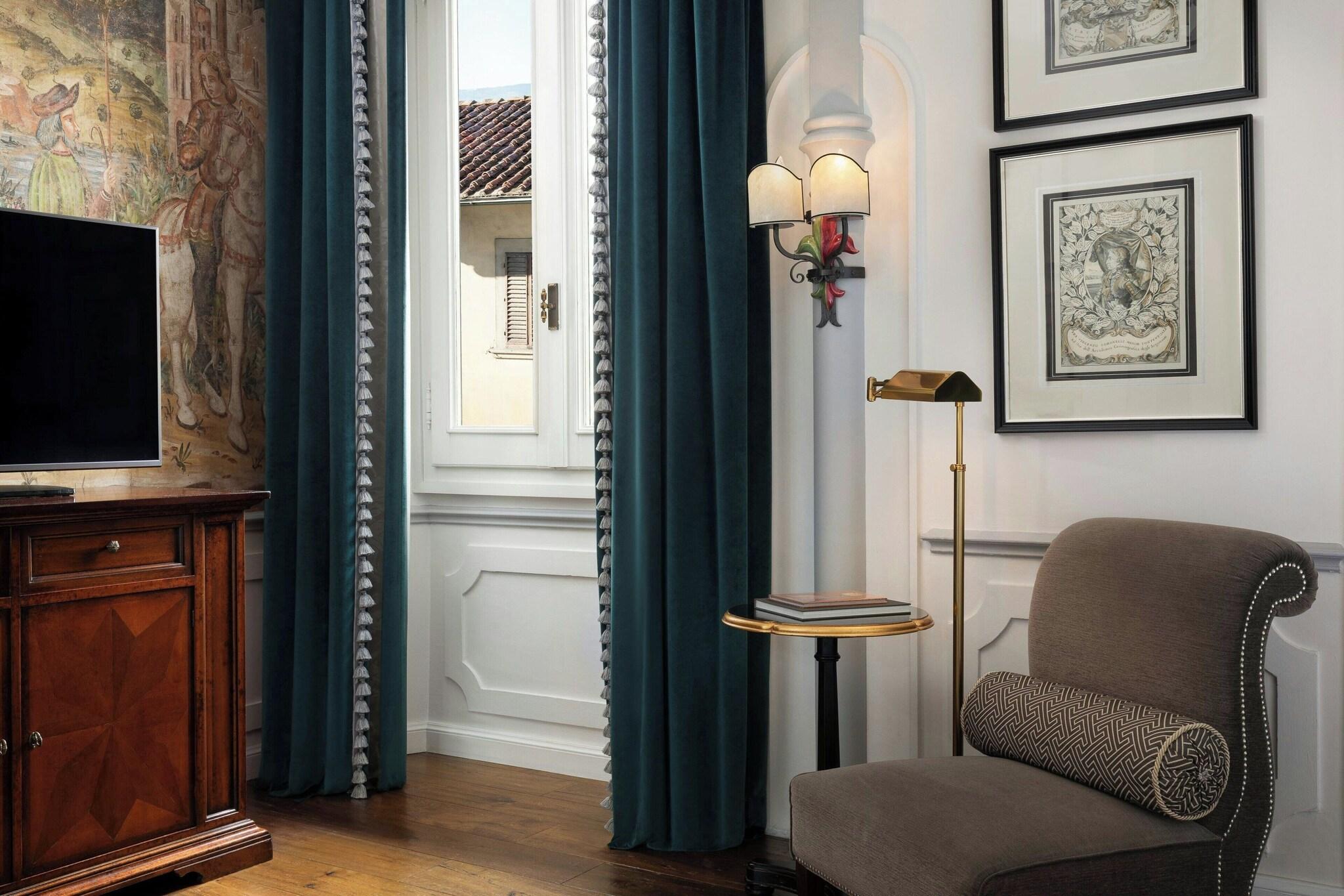 Double Deluxe King Bed