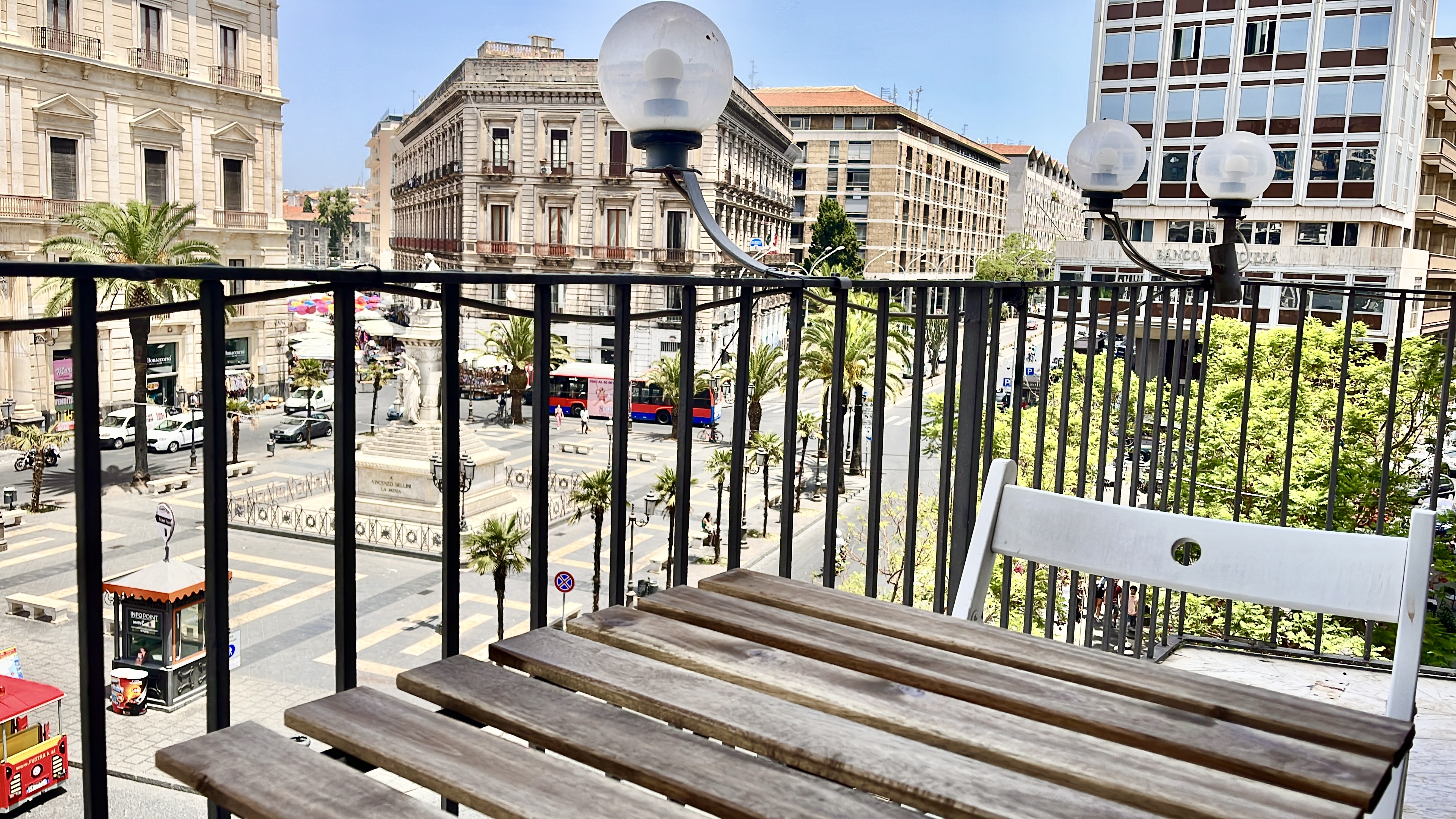 Double Deluxe King Bed