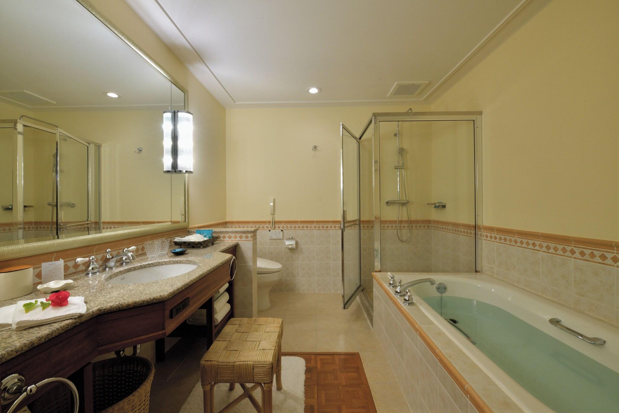 Room Connecting Room