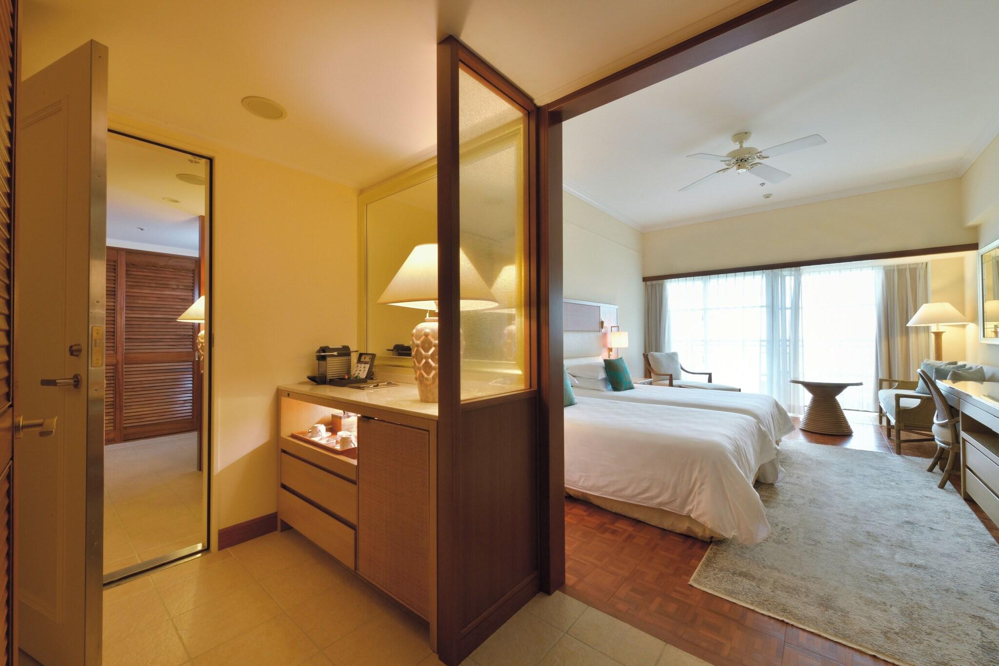 Room Connecting Room