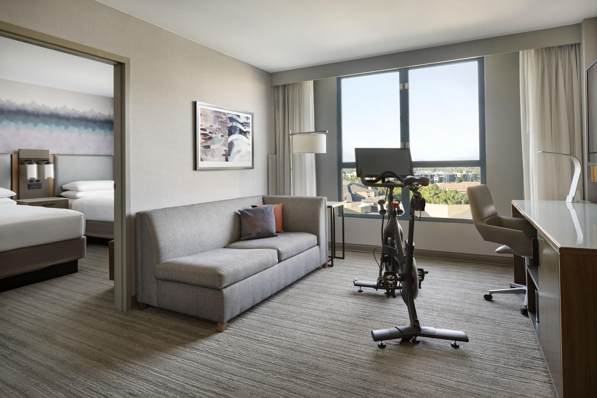 Suite Classic King Bed