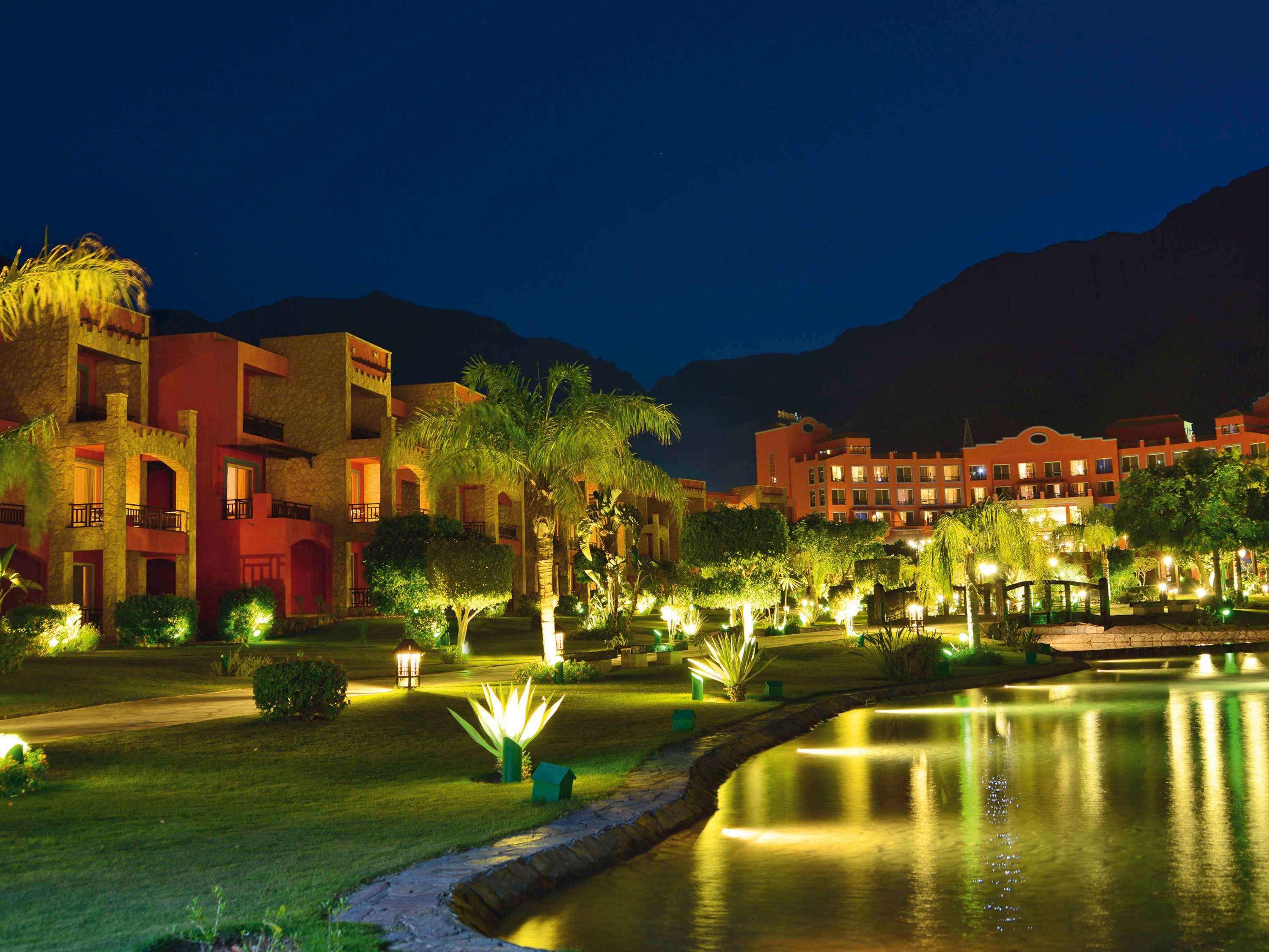 Twin Deluxe Garden View