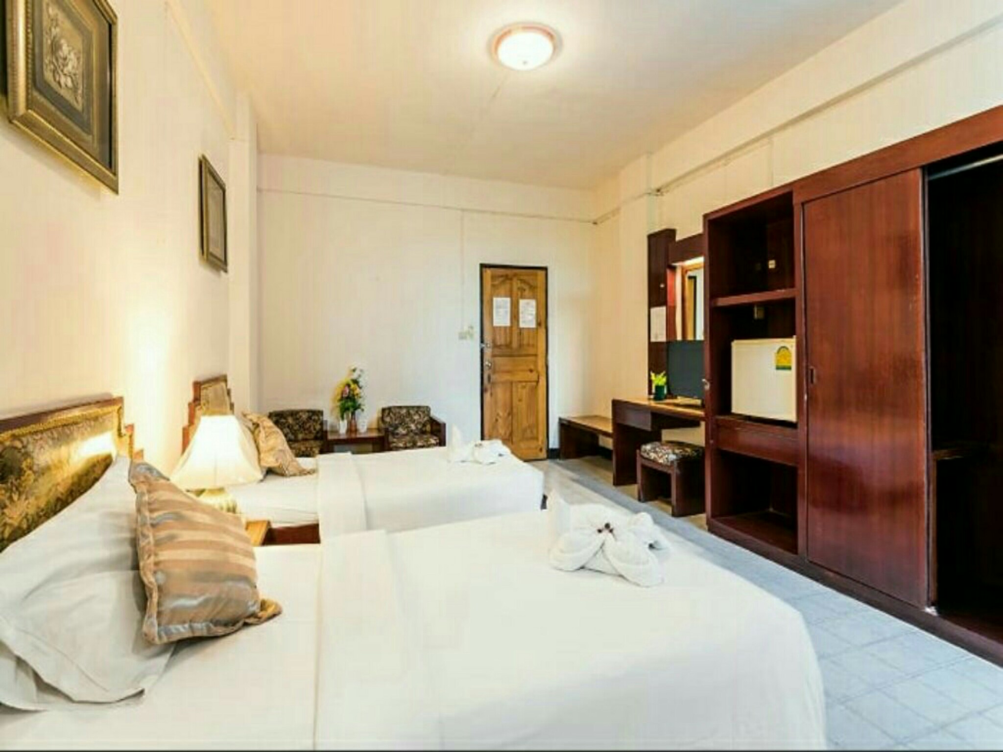 Double or Twin Standard