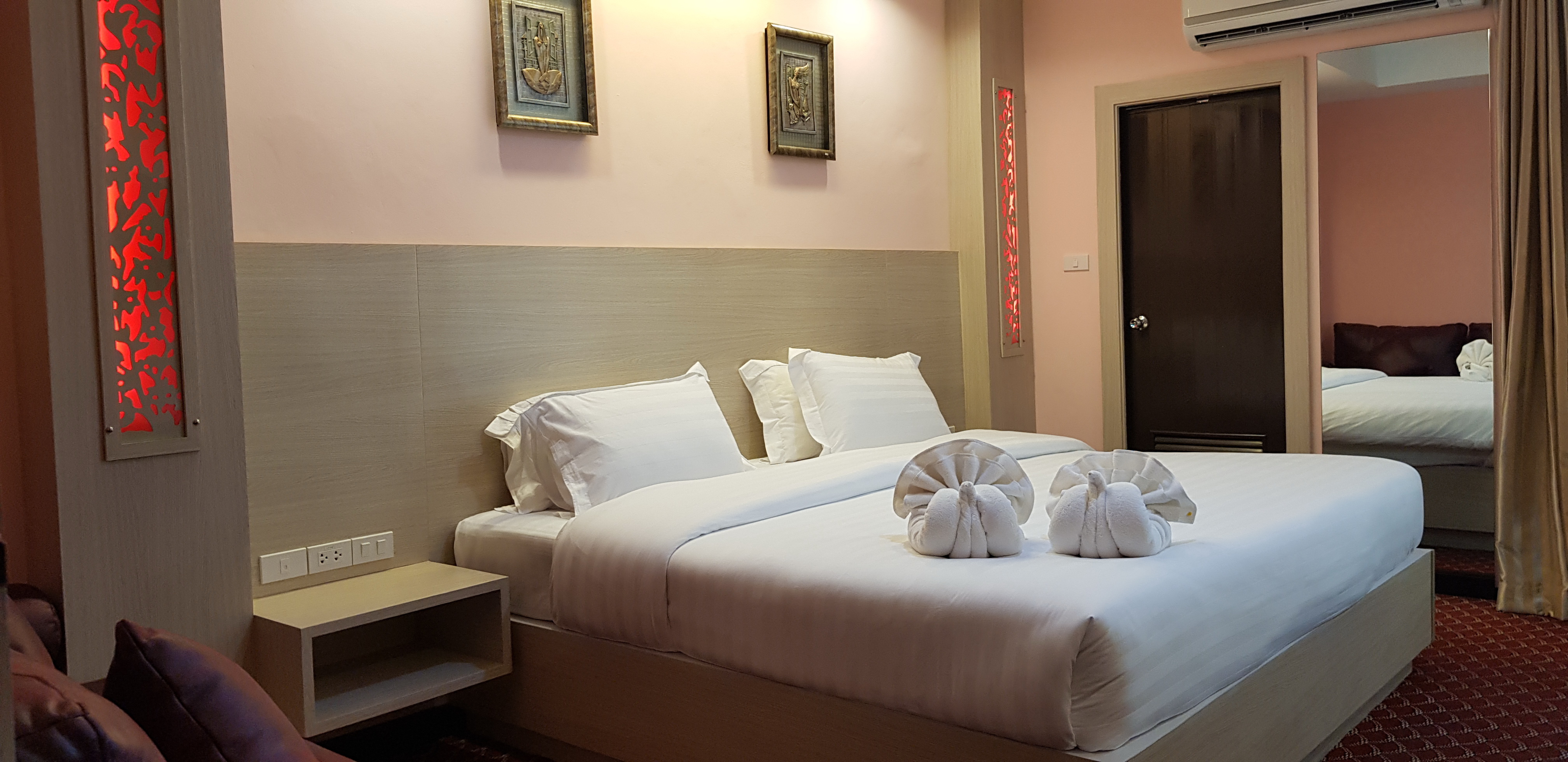 Double or Twin Deluxe