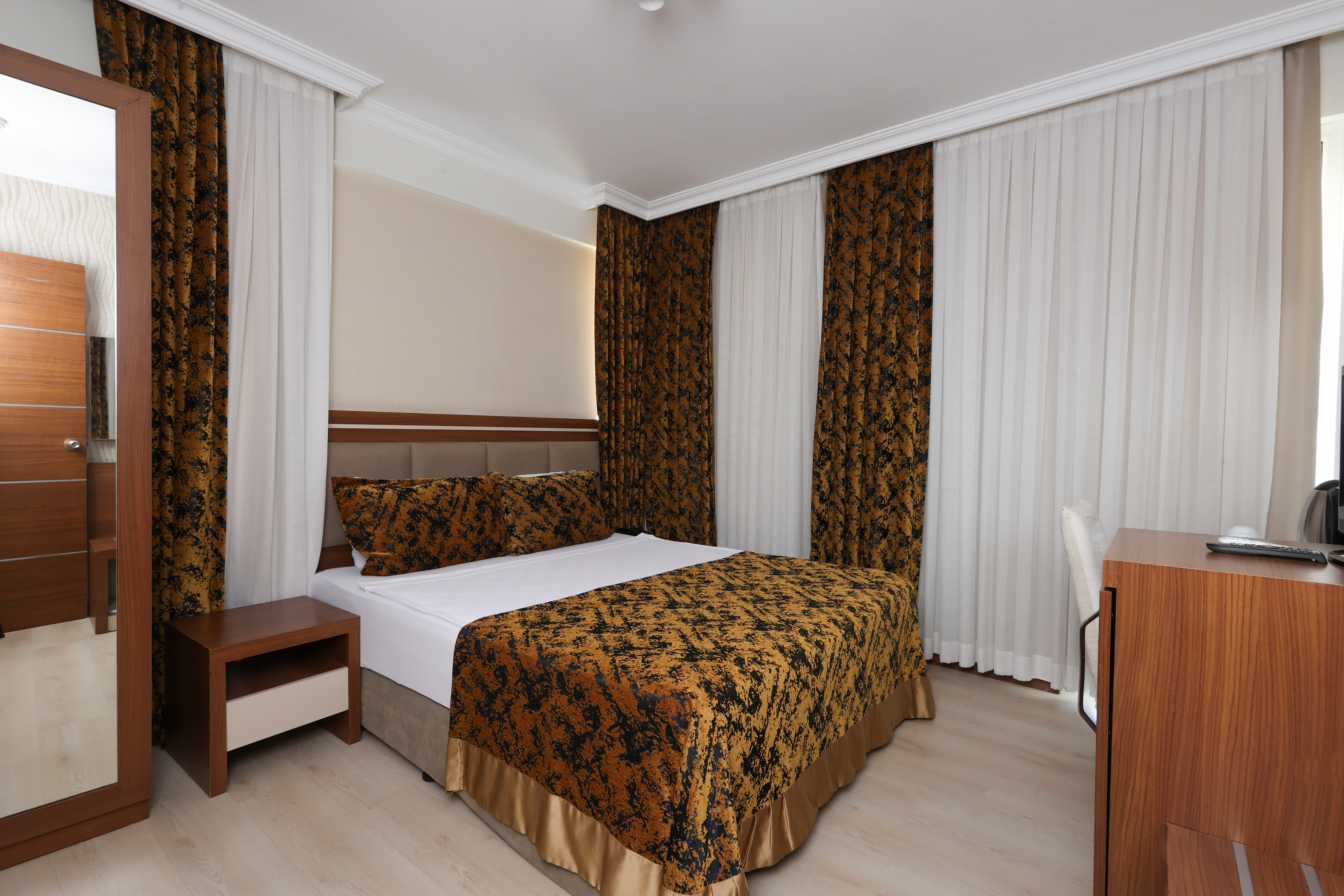 Family Room Land View