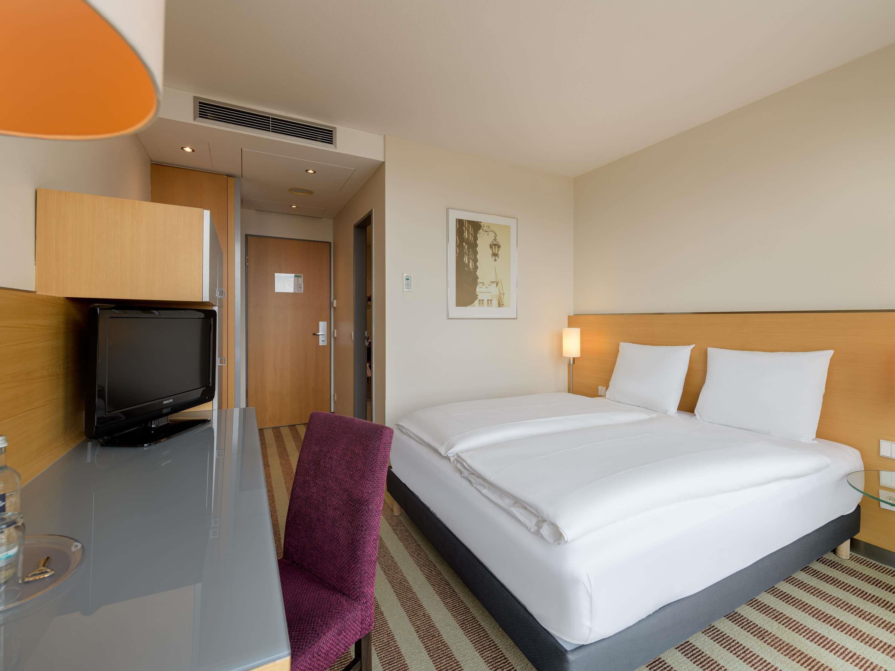 Double Queen Size Bed