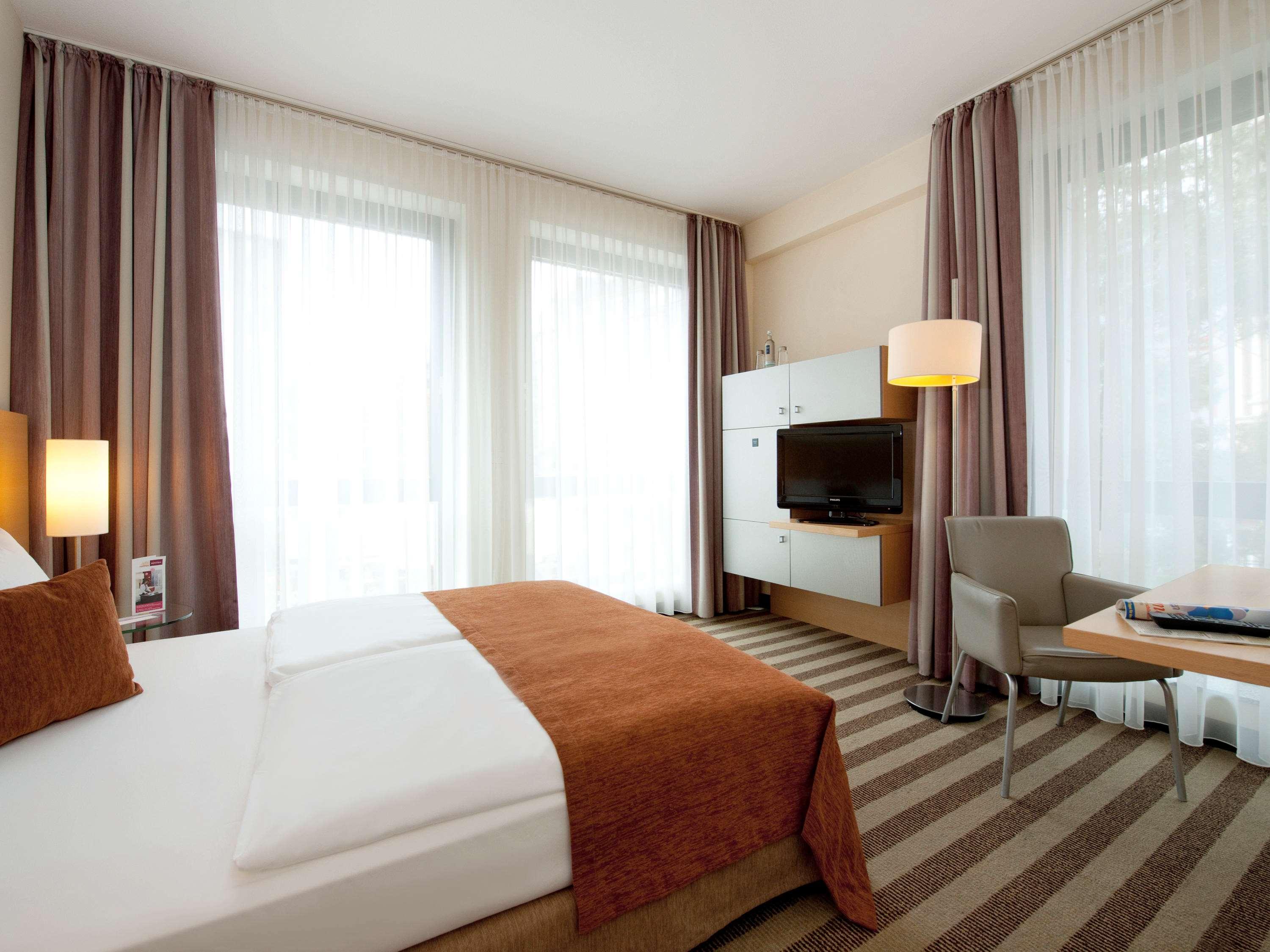 Double Queen Size Bed