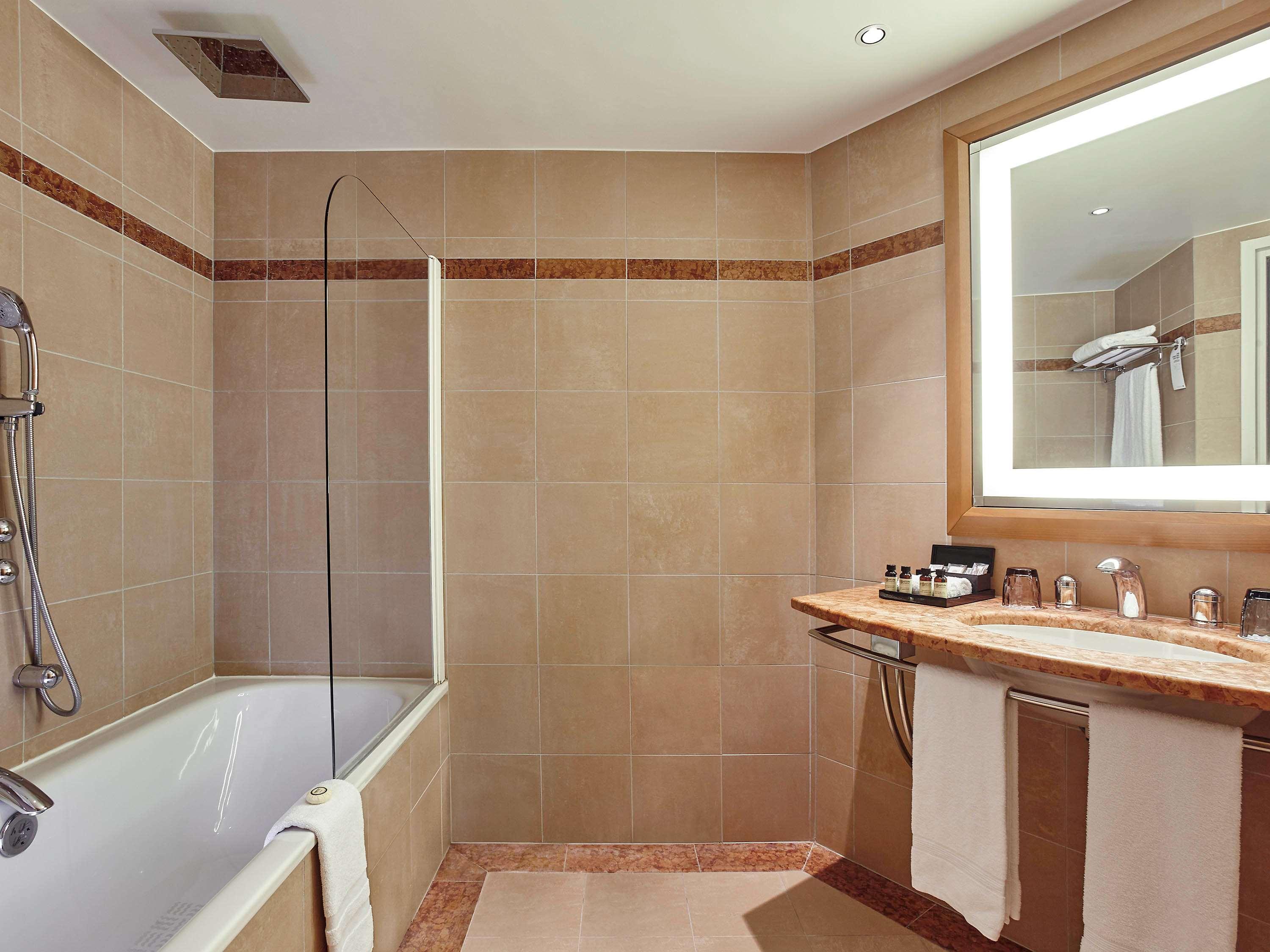 Family Room Connecting Room