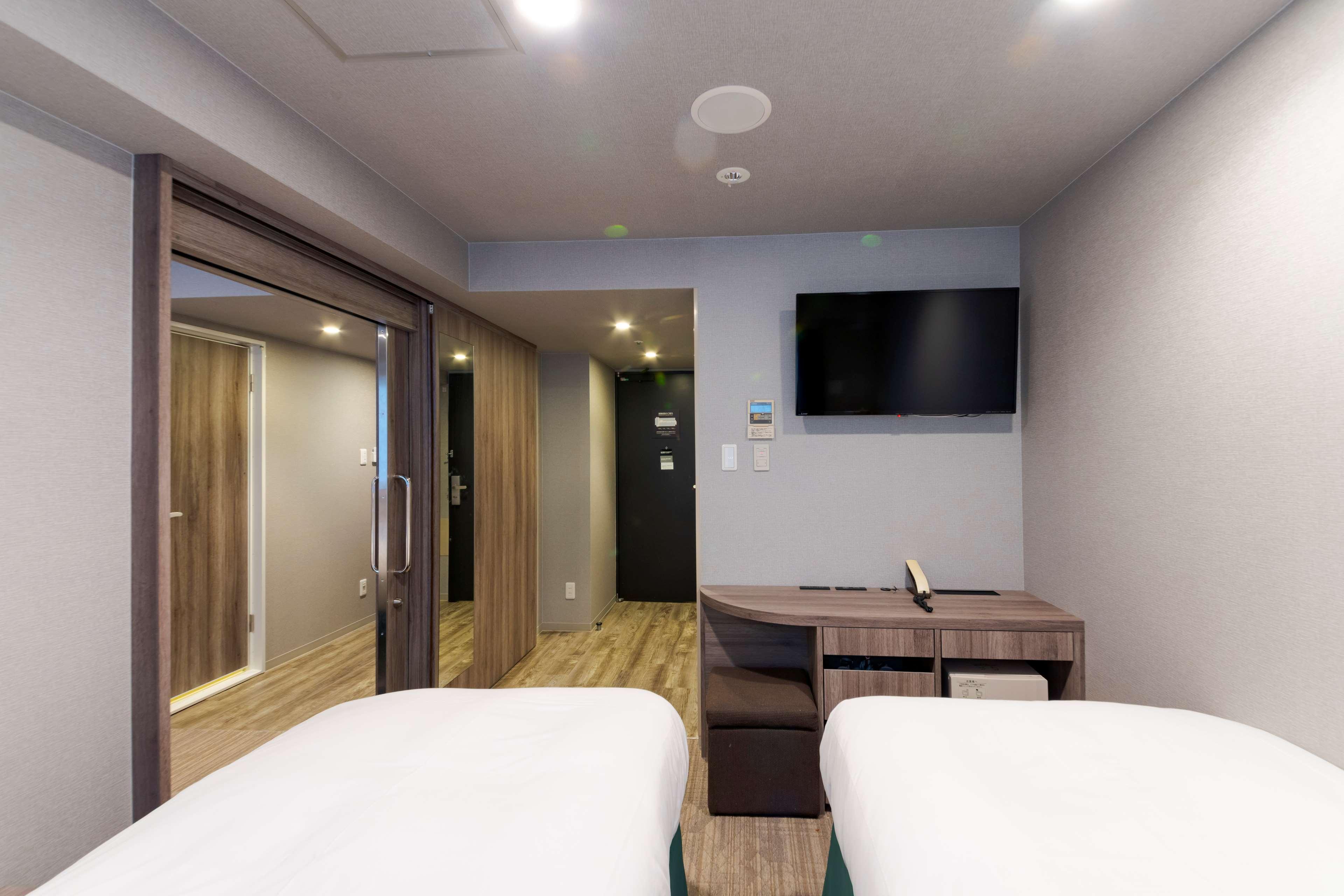 Family Room Connecting Room