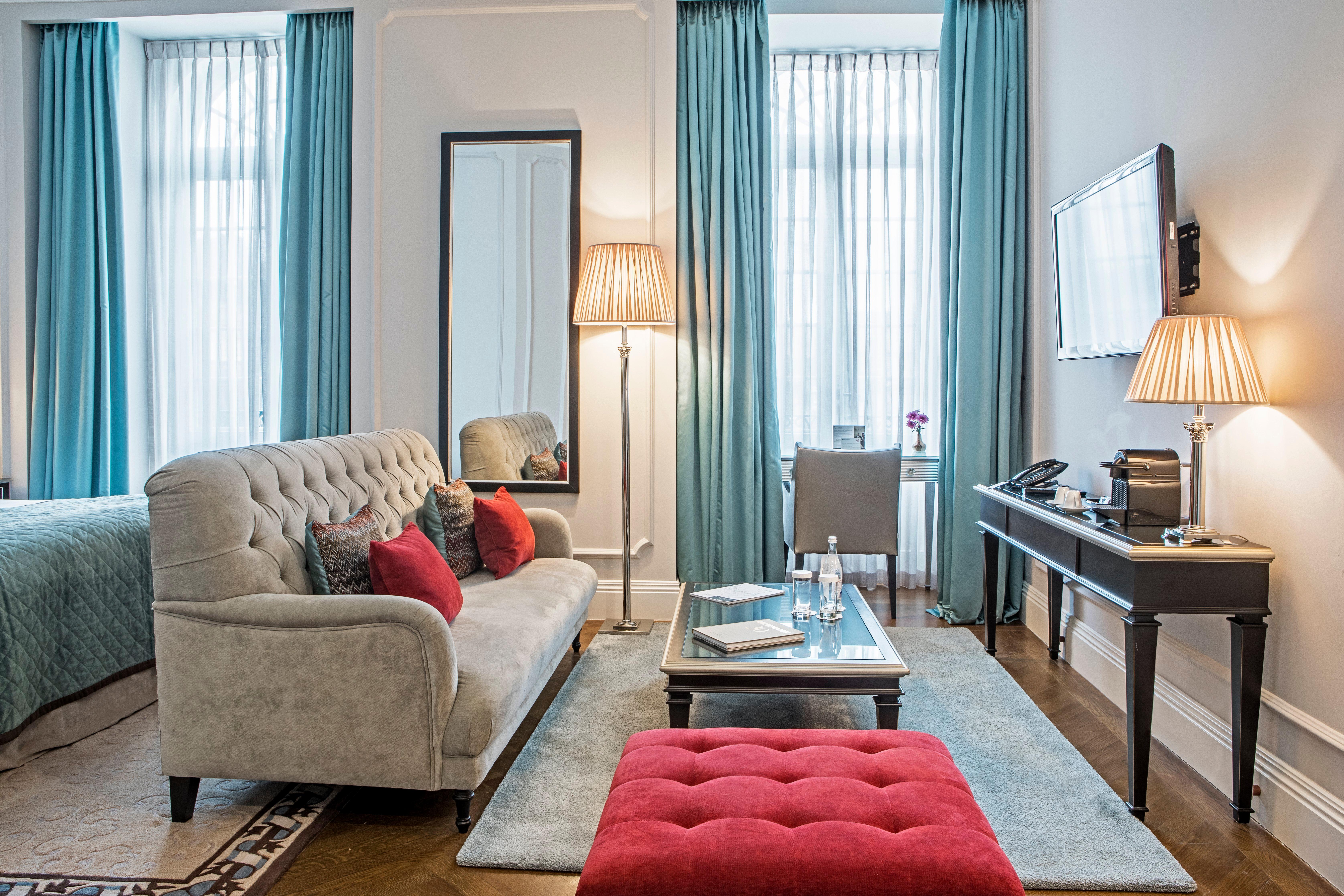 Junior Suite King Size Bed