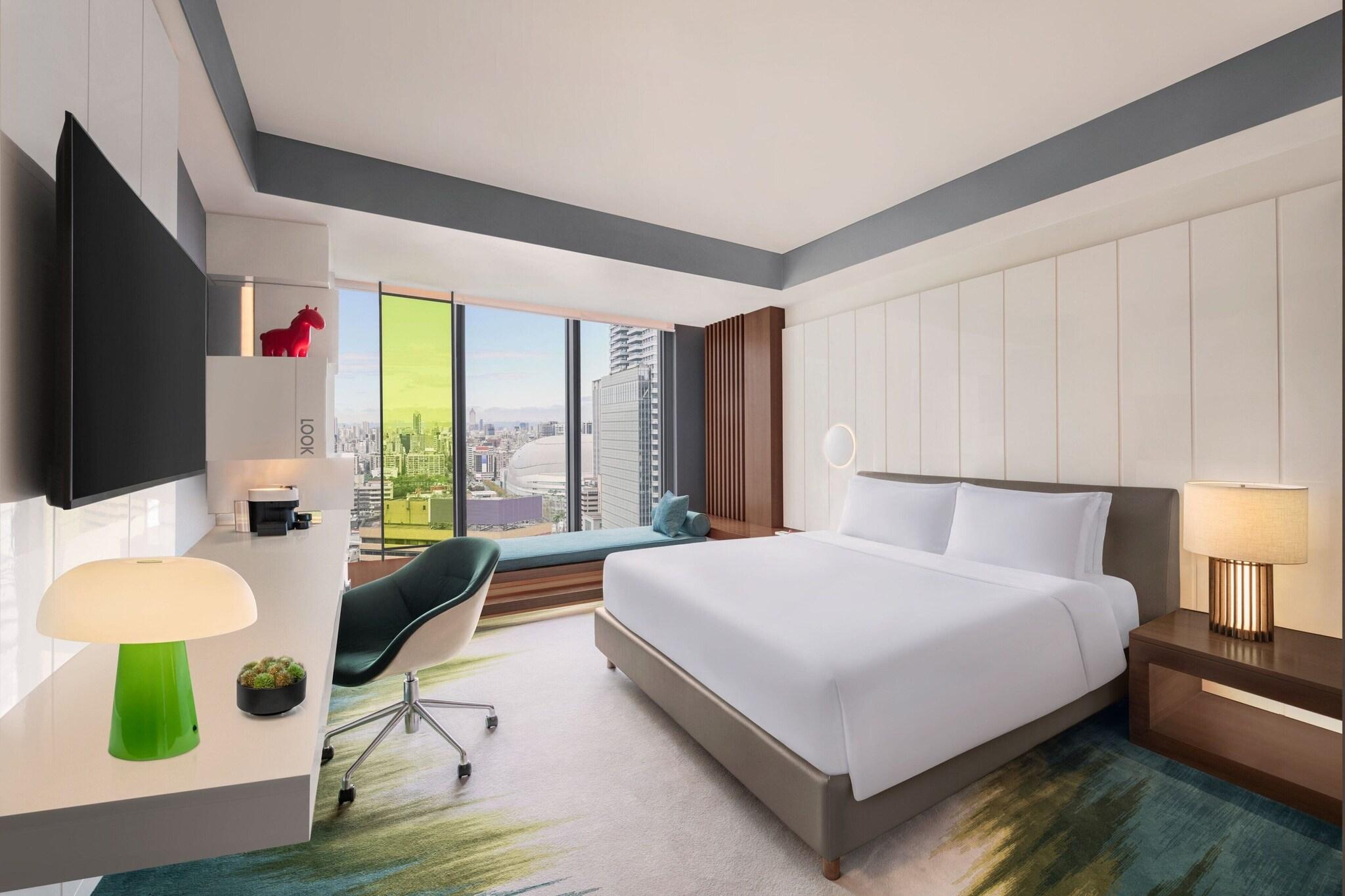 Double City View King Bed