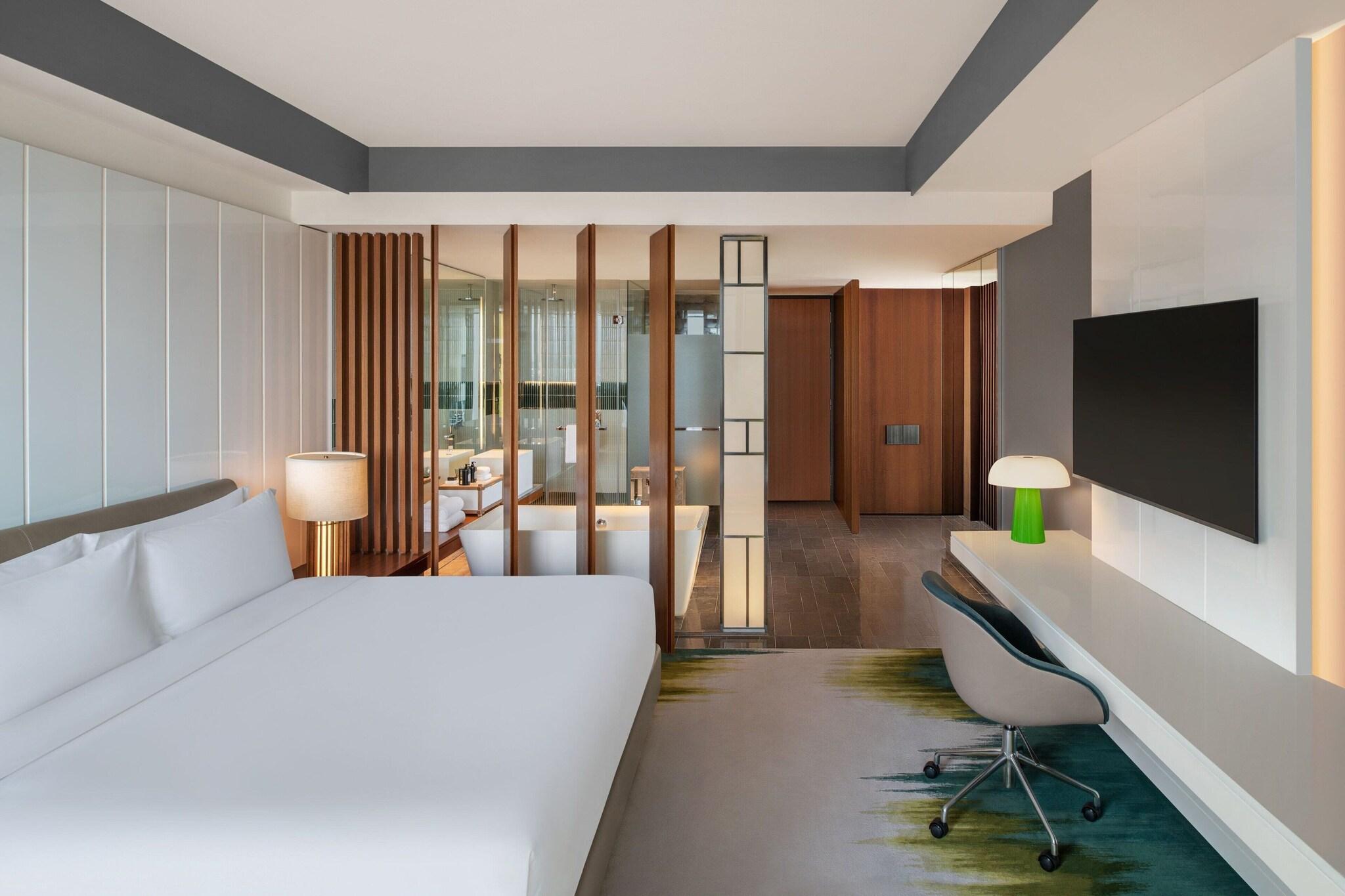Double City View King Bed