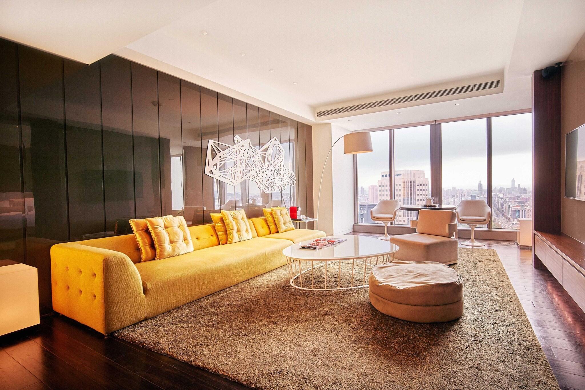 Suite City View Two Double Beds