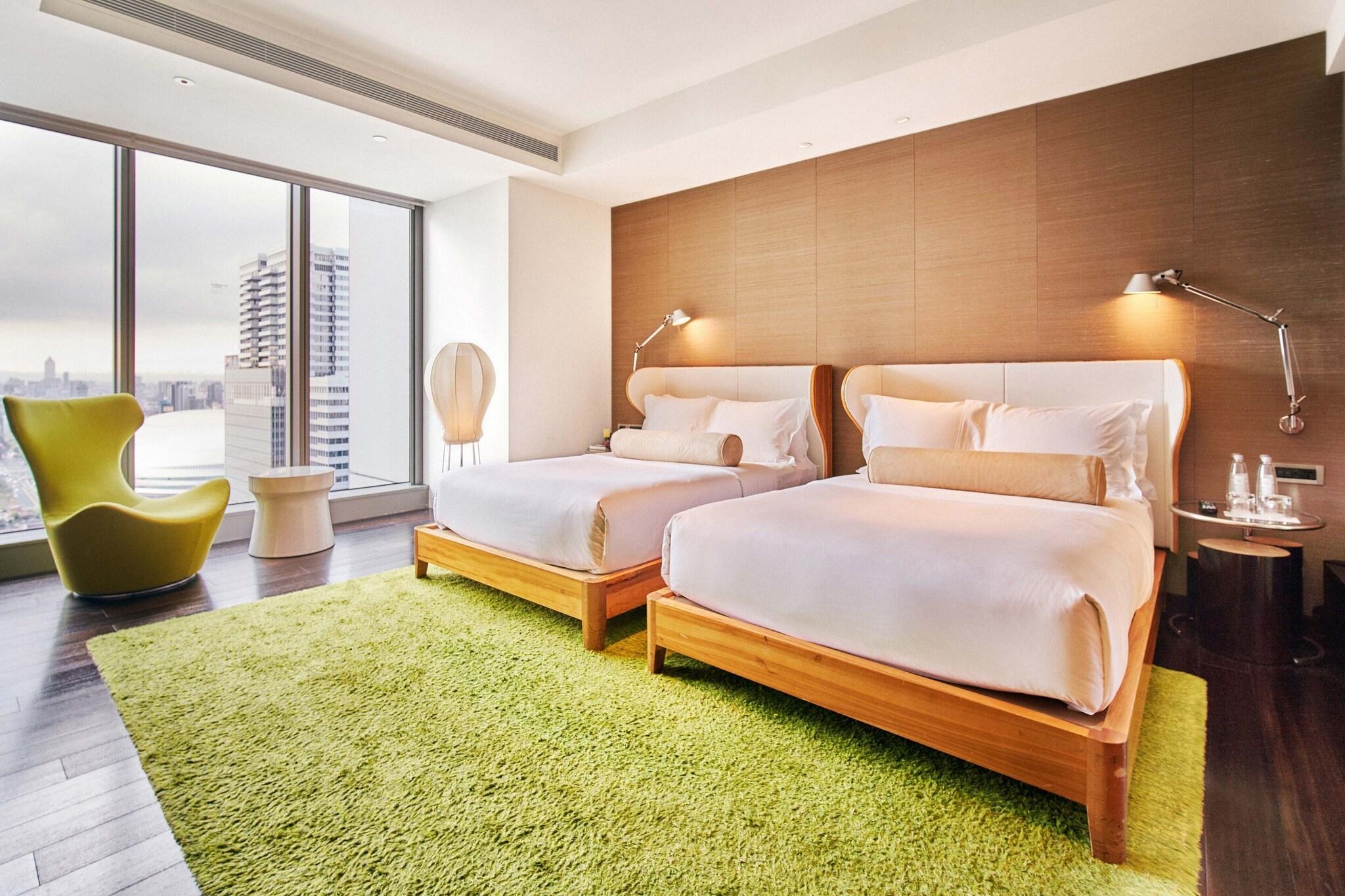 Suite City View Two Double Beds