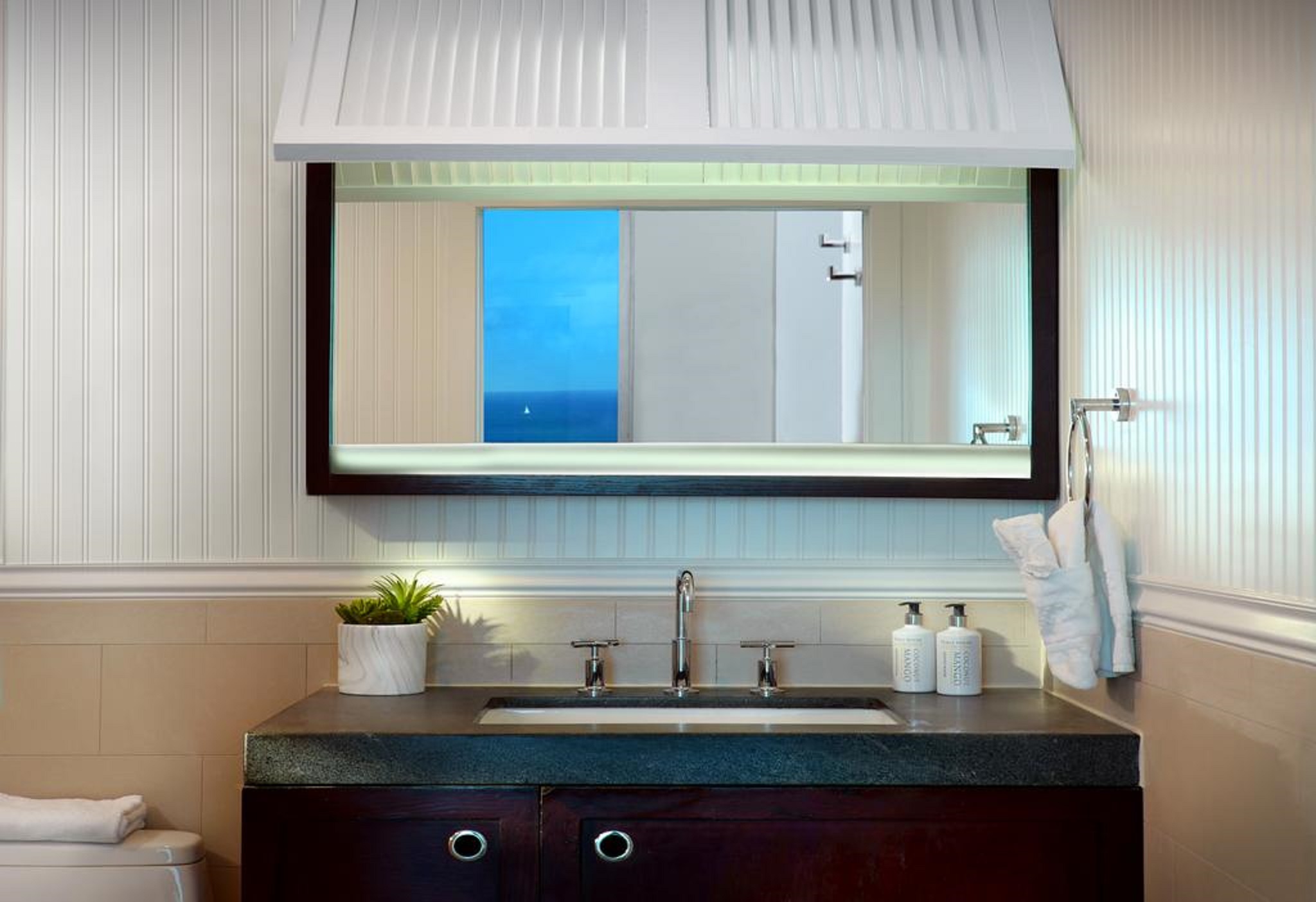 Suite Partial Ocean View One Bedroom