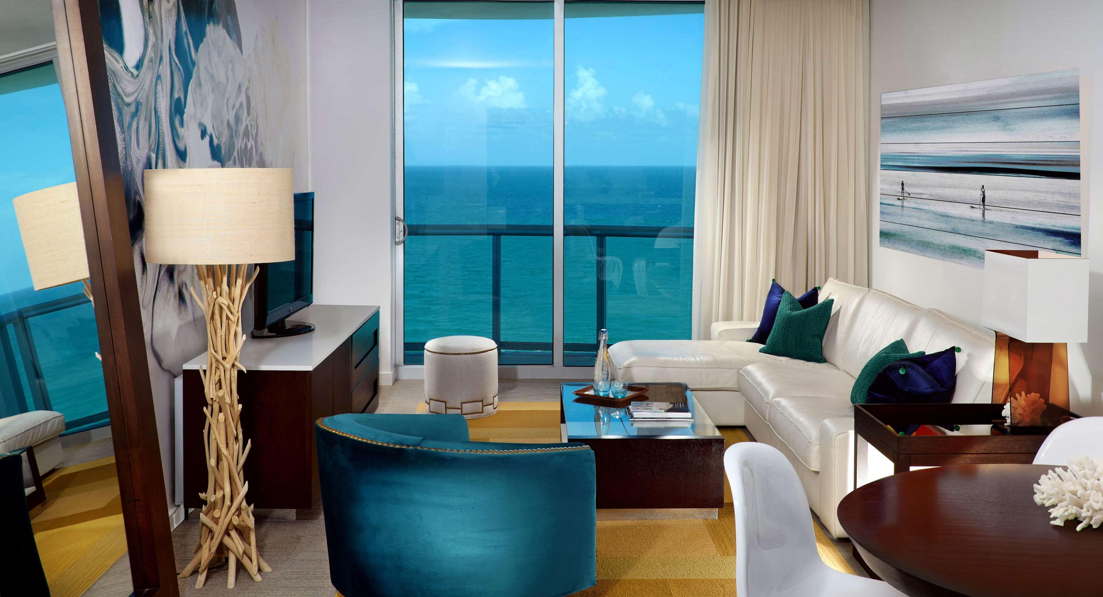Suite Ocean Front King Bed