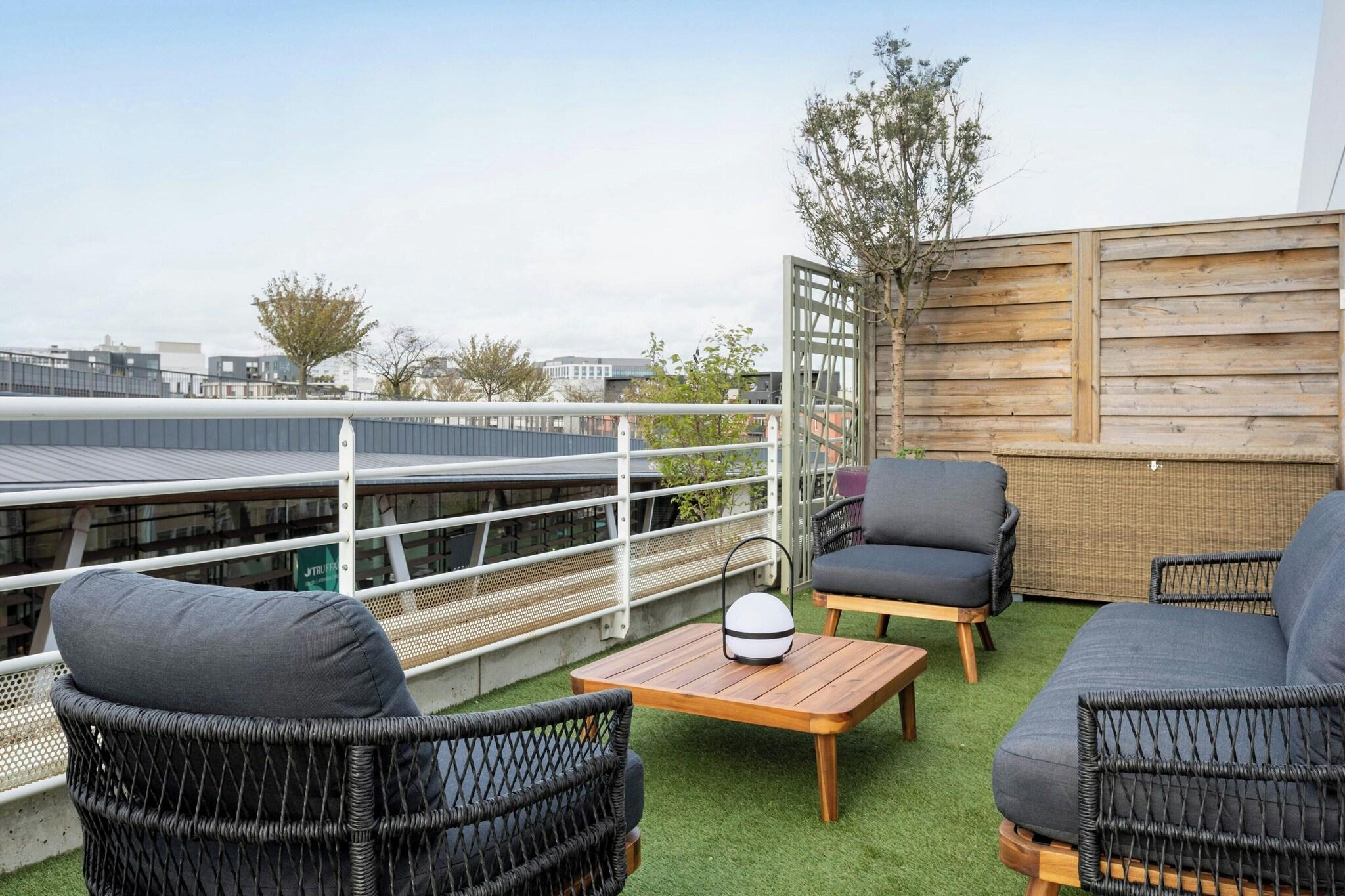 Double Superior King Bed