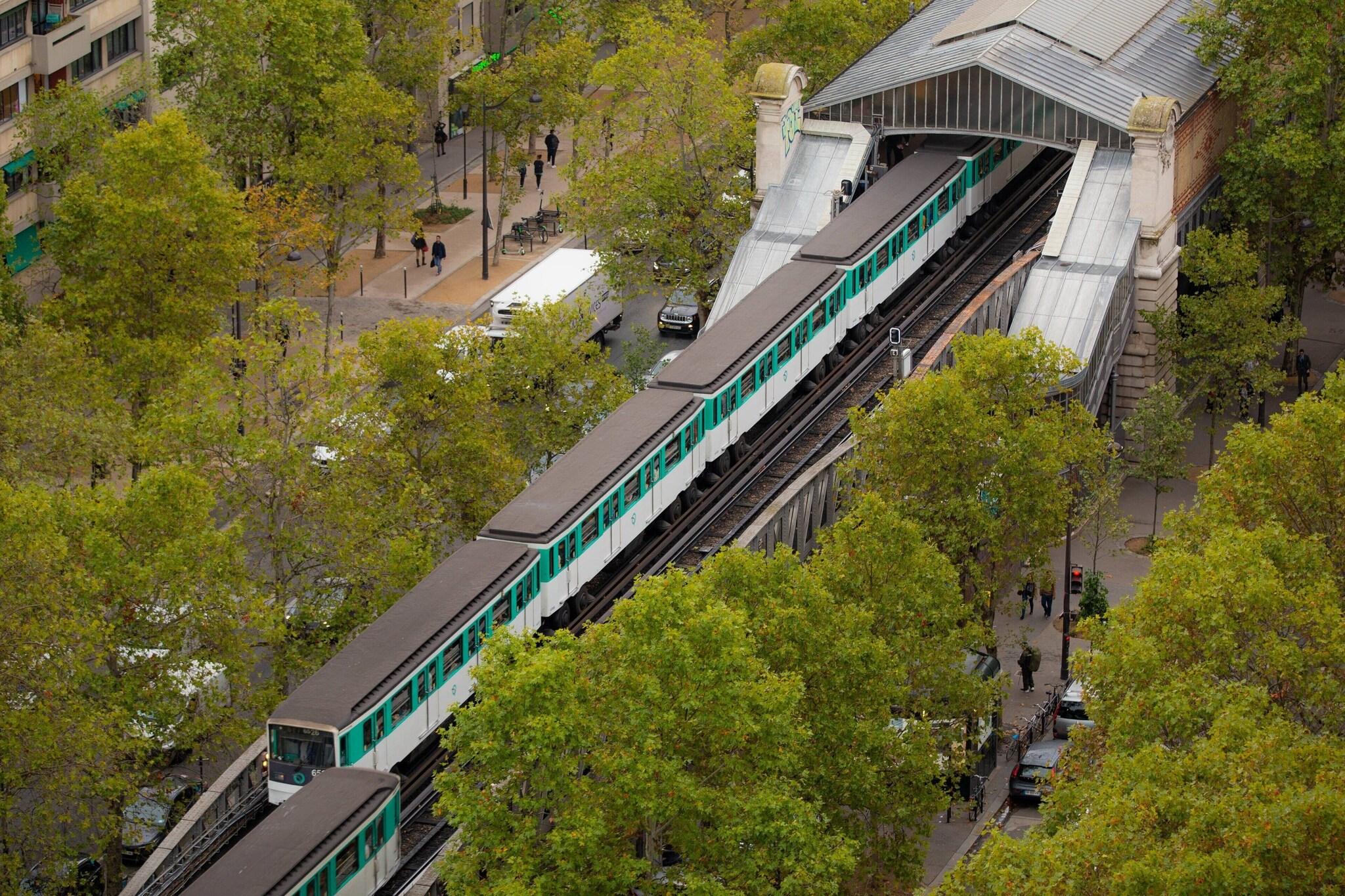 Twin Deluxe with Views