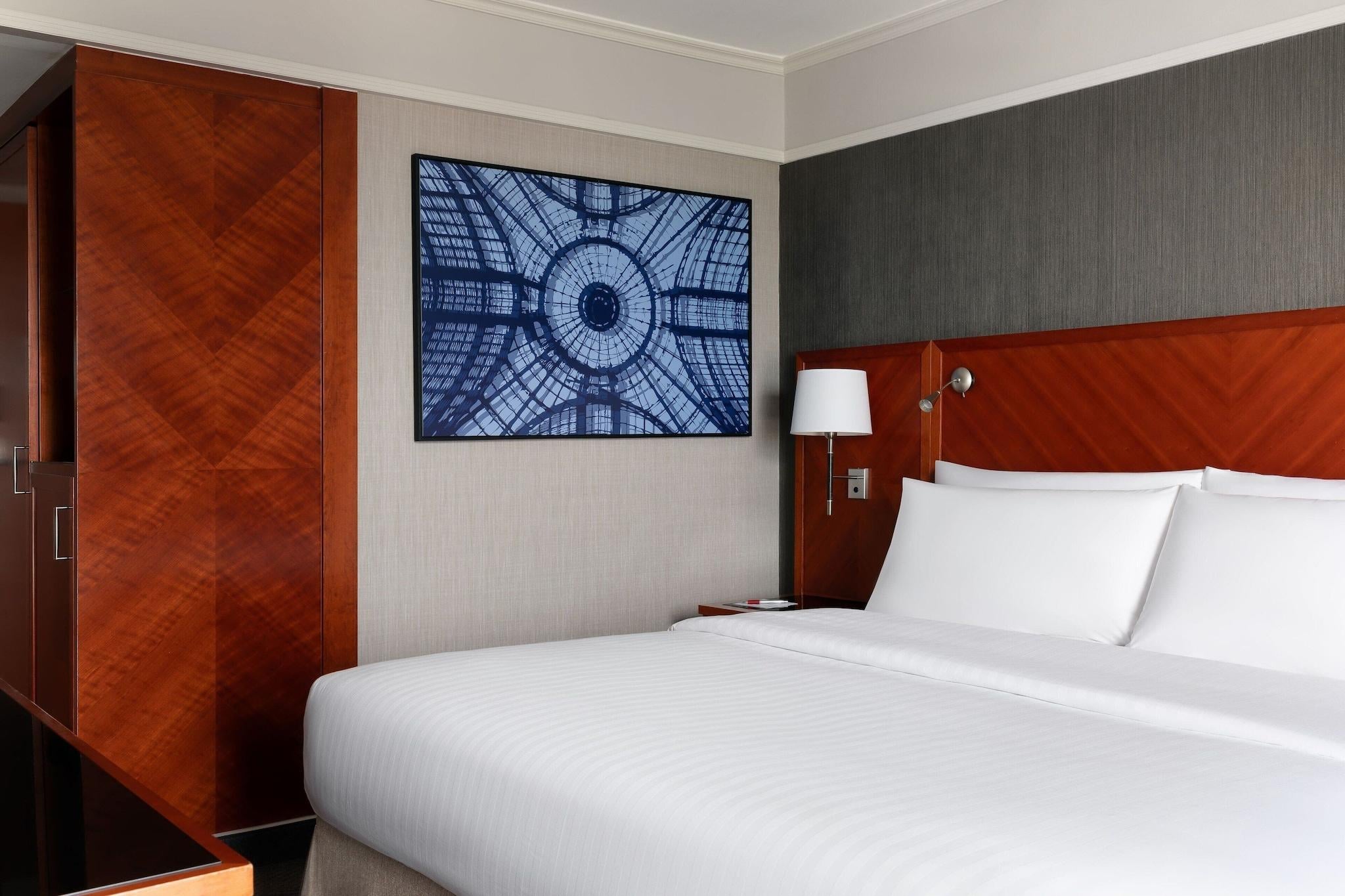 Double Deluxe King Bed