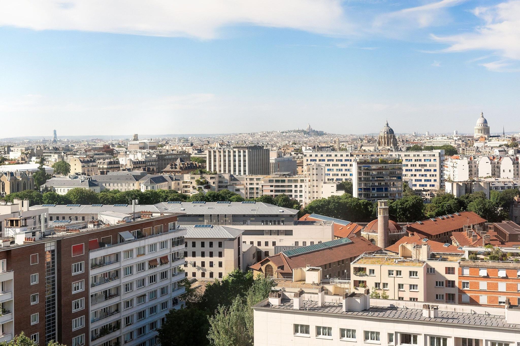 Twin Deluxe with Views