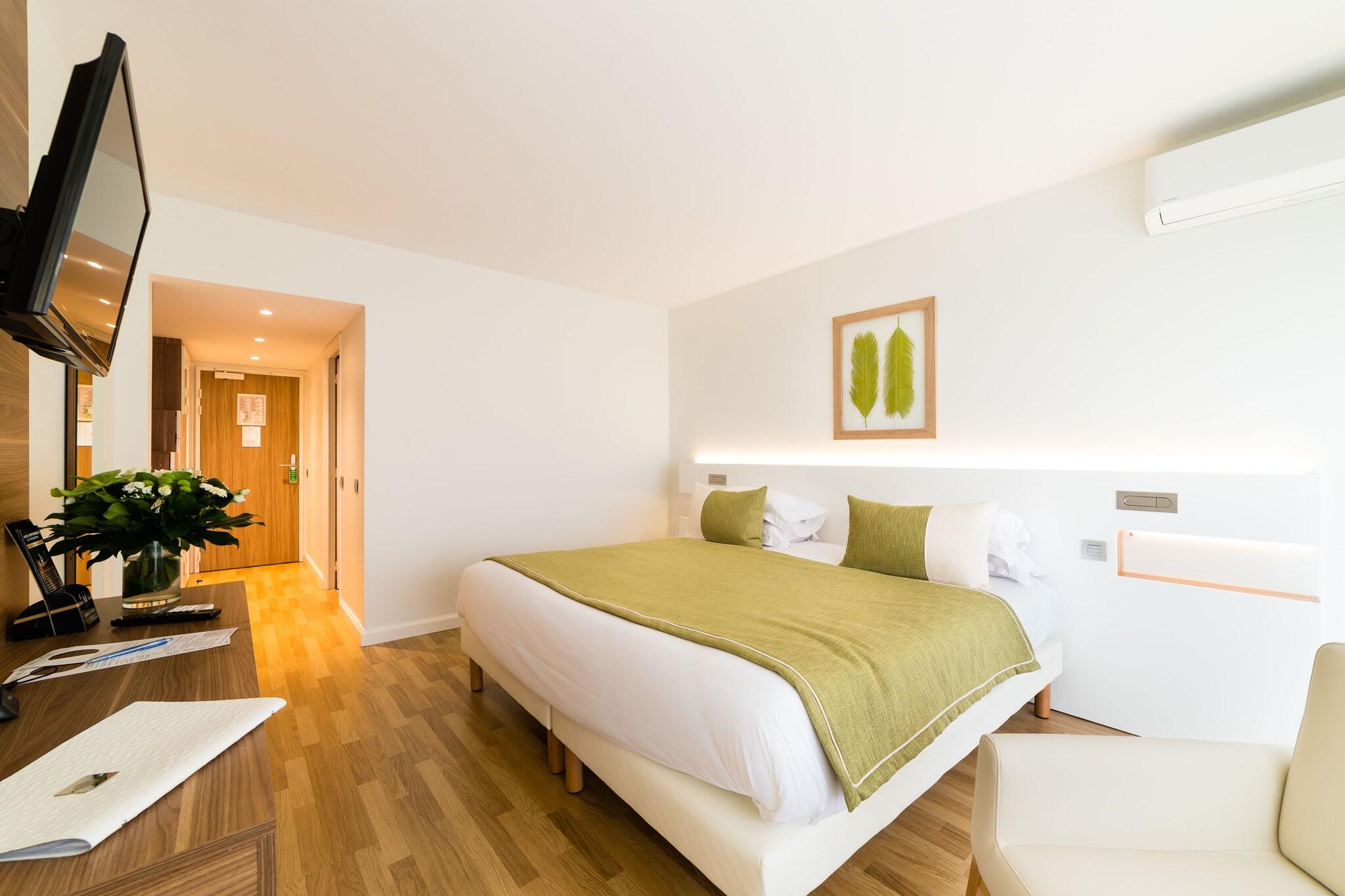 Twin Deluxe Sea View