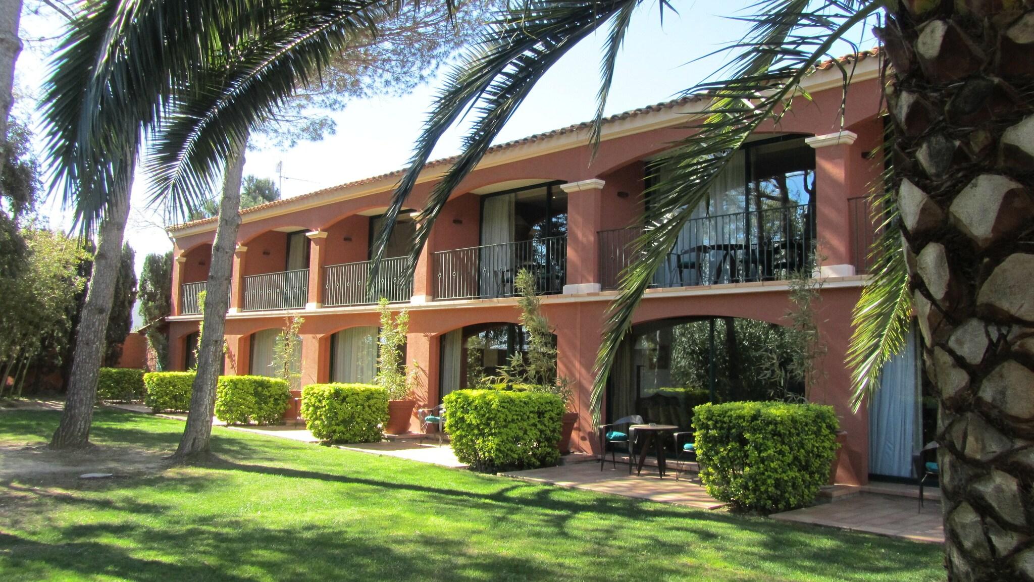 Double Deluxe King Bed