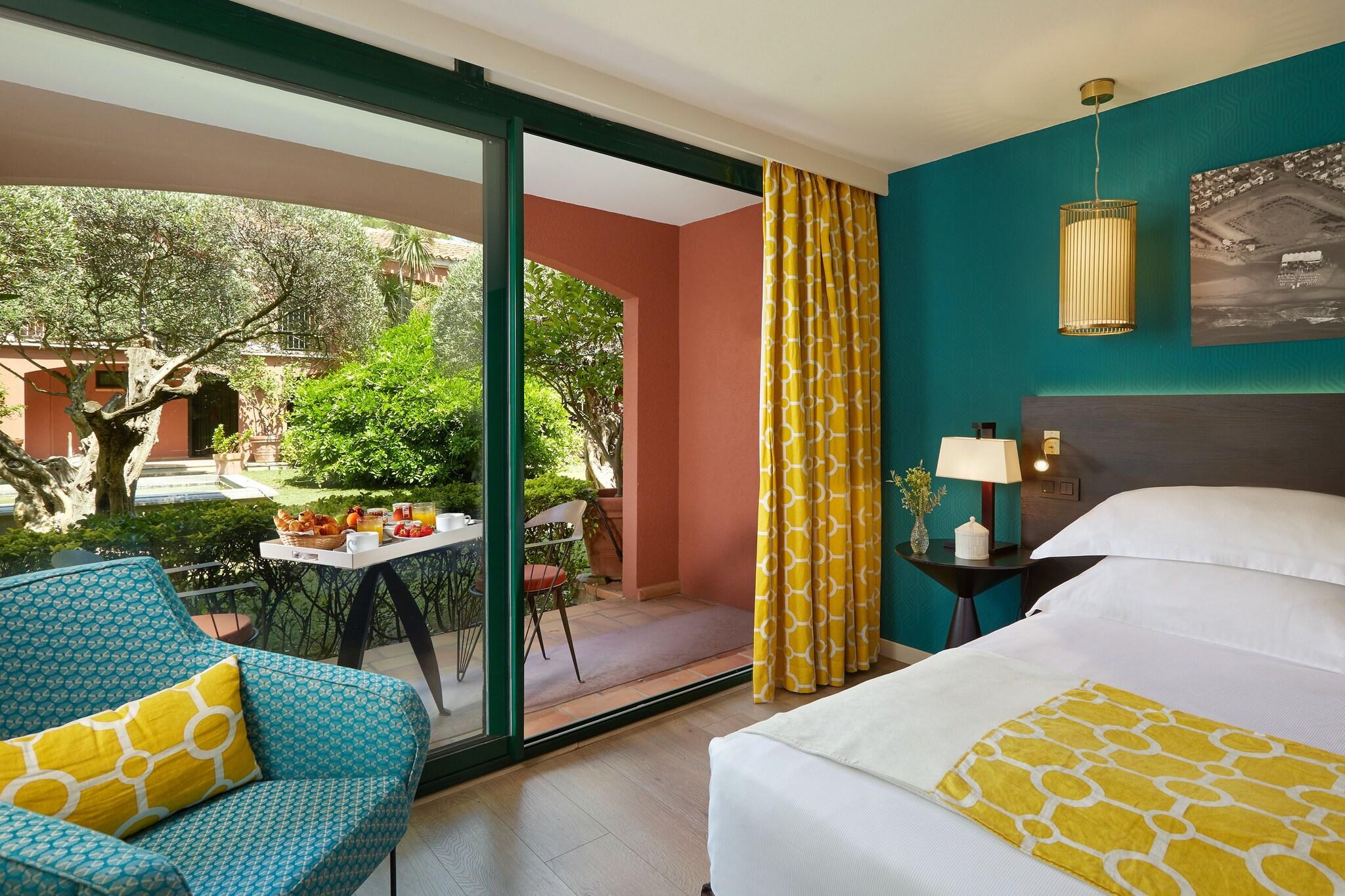 Double Deluxe King Bed