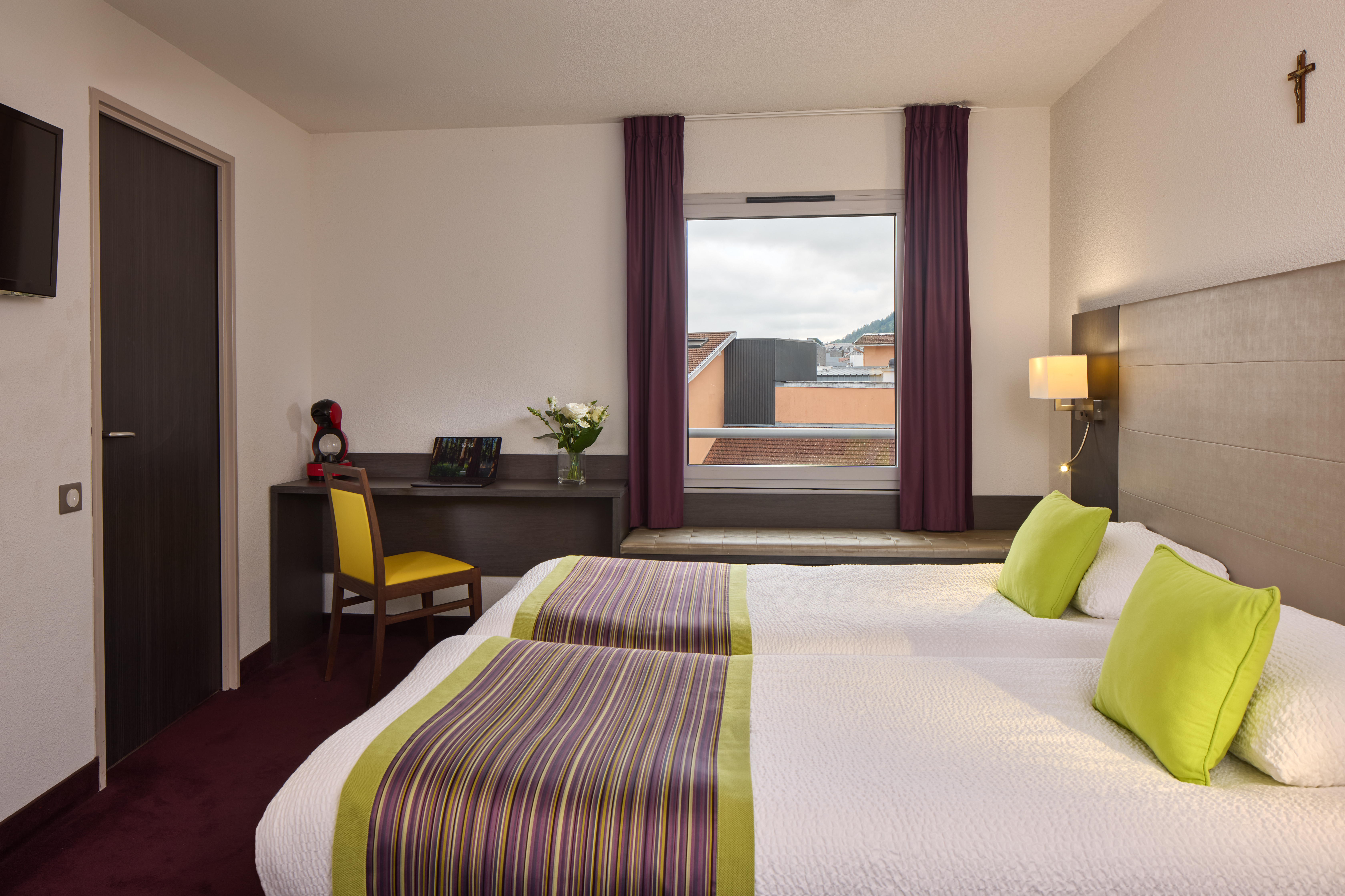 Twin Connecting Room