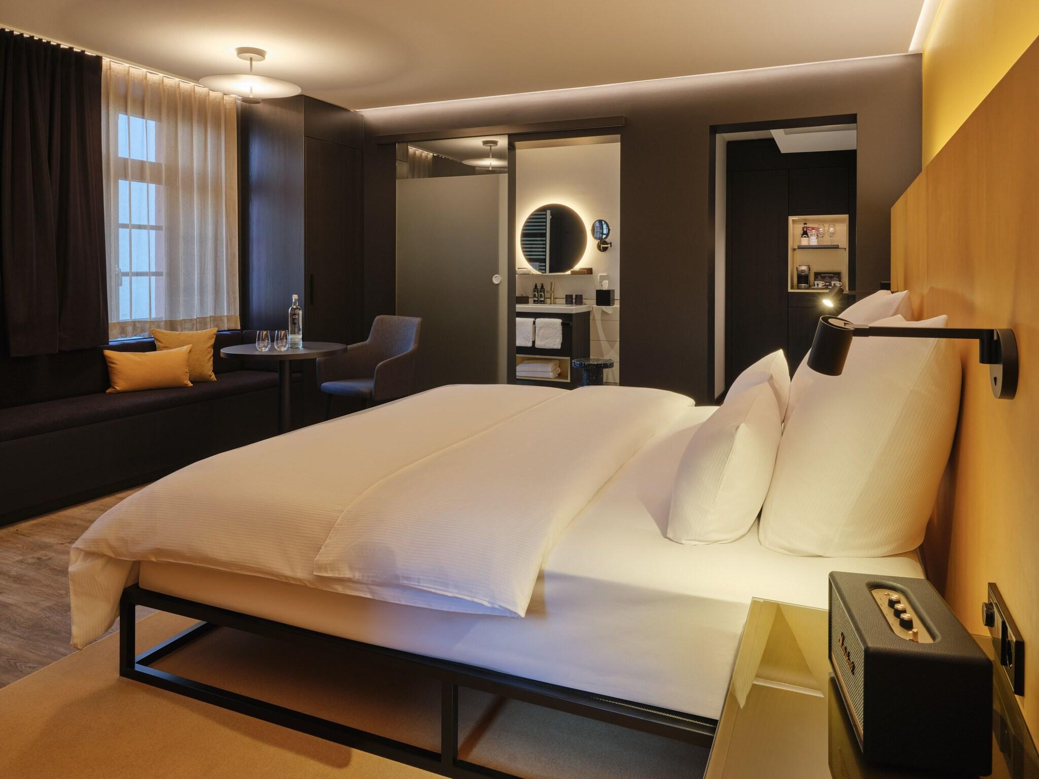 Double Superior King Bed