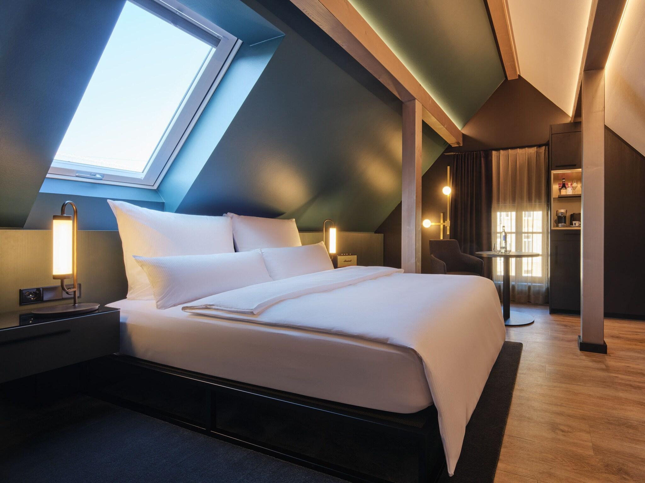 Quadruple Deluxe King Bed