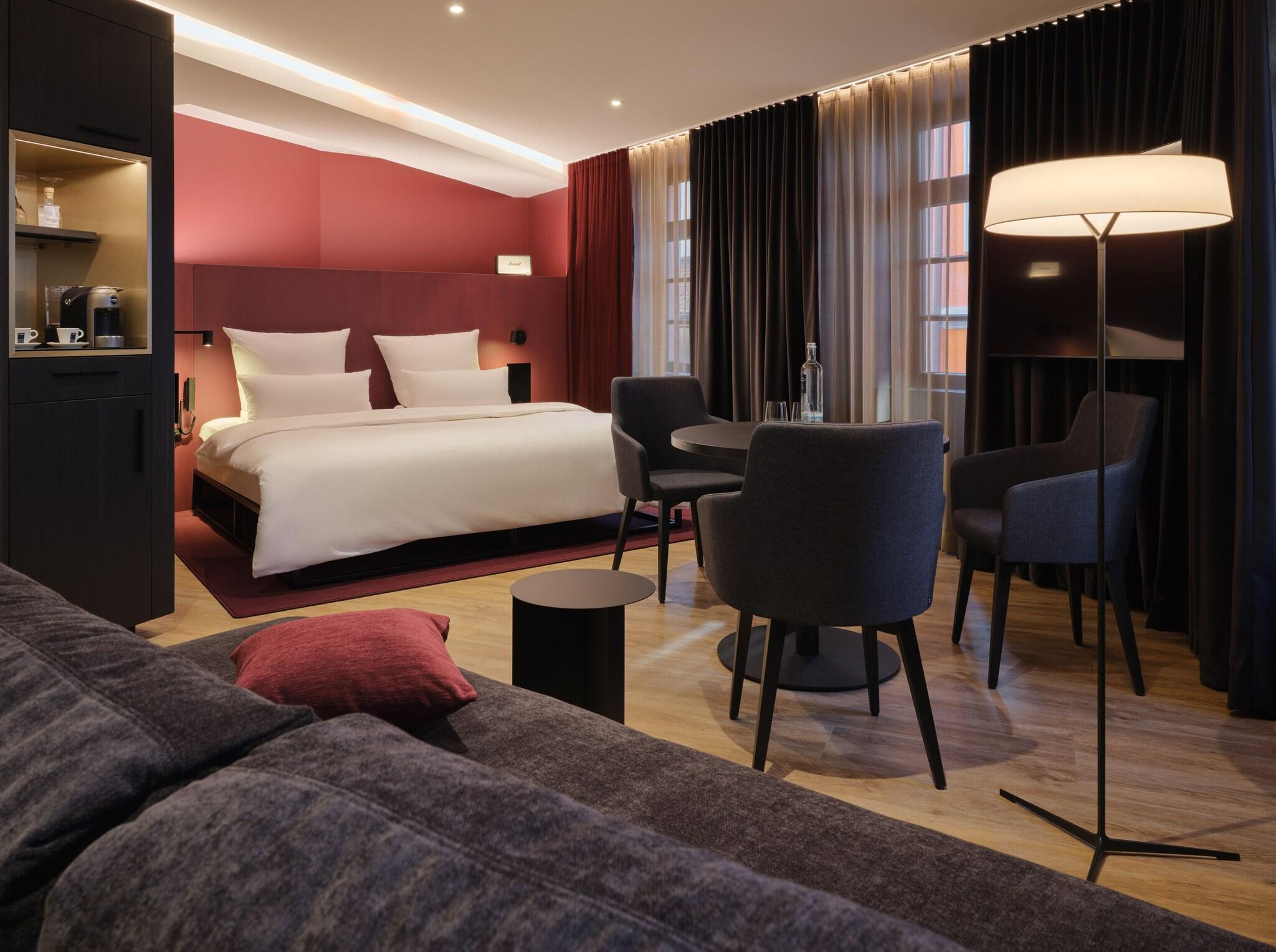 Quadruple Deluxe King Bed