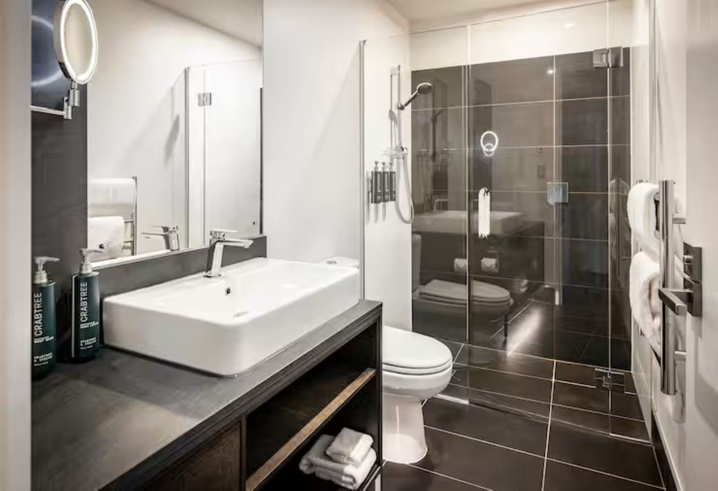 Double or Twin One Bedroom