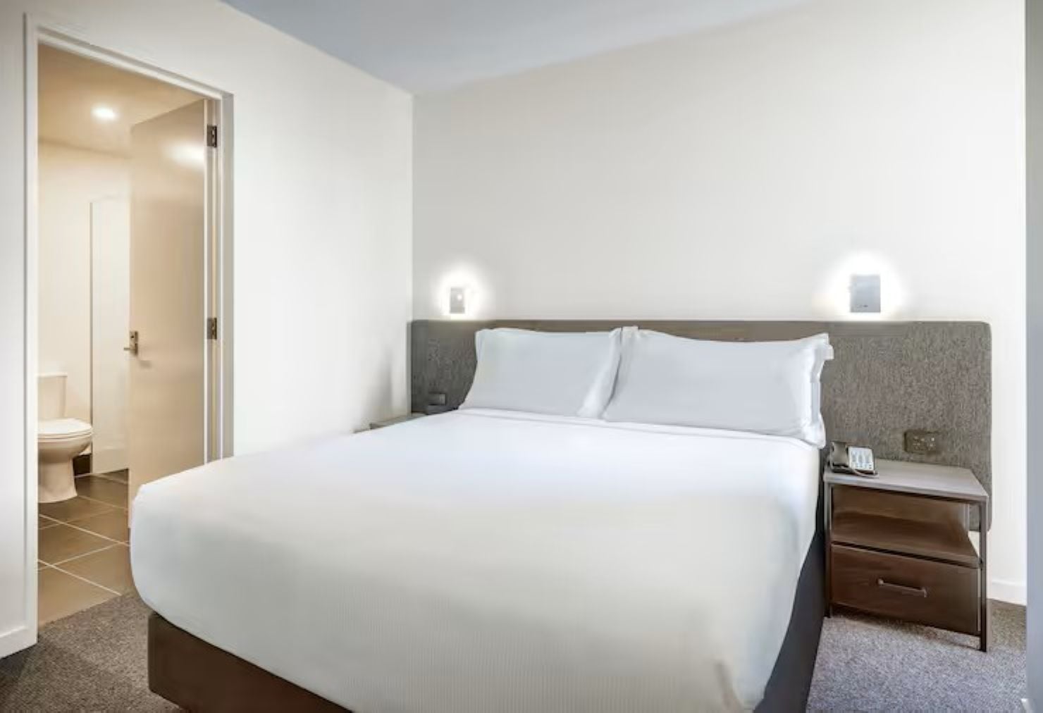 Double or Twin Deluxe Two Bedroom