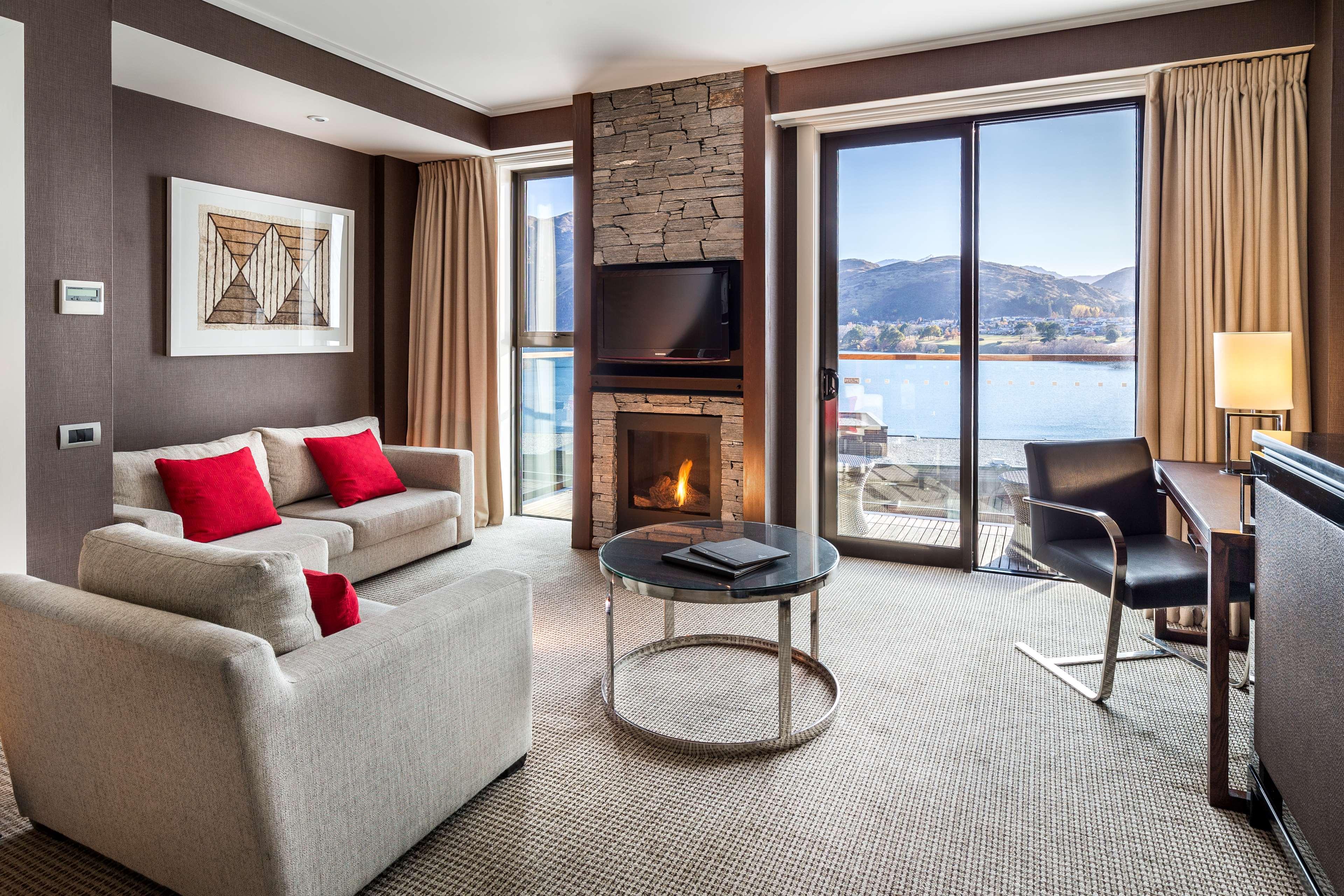 Twin Deluxe Lake View