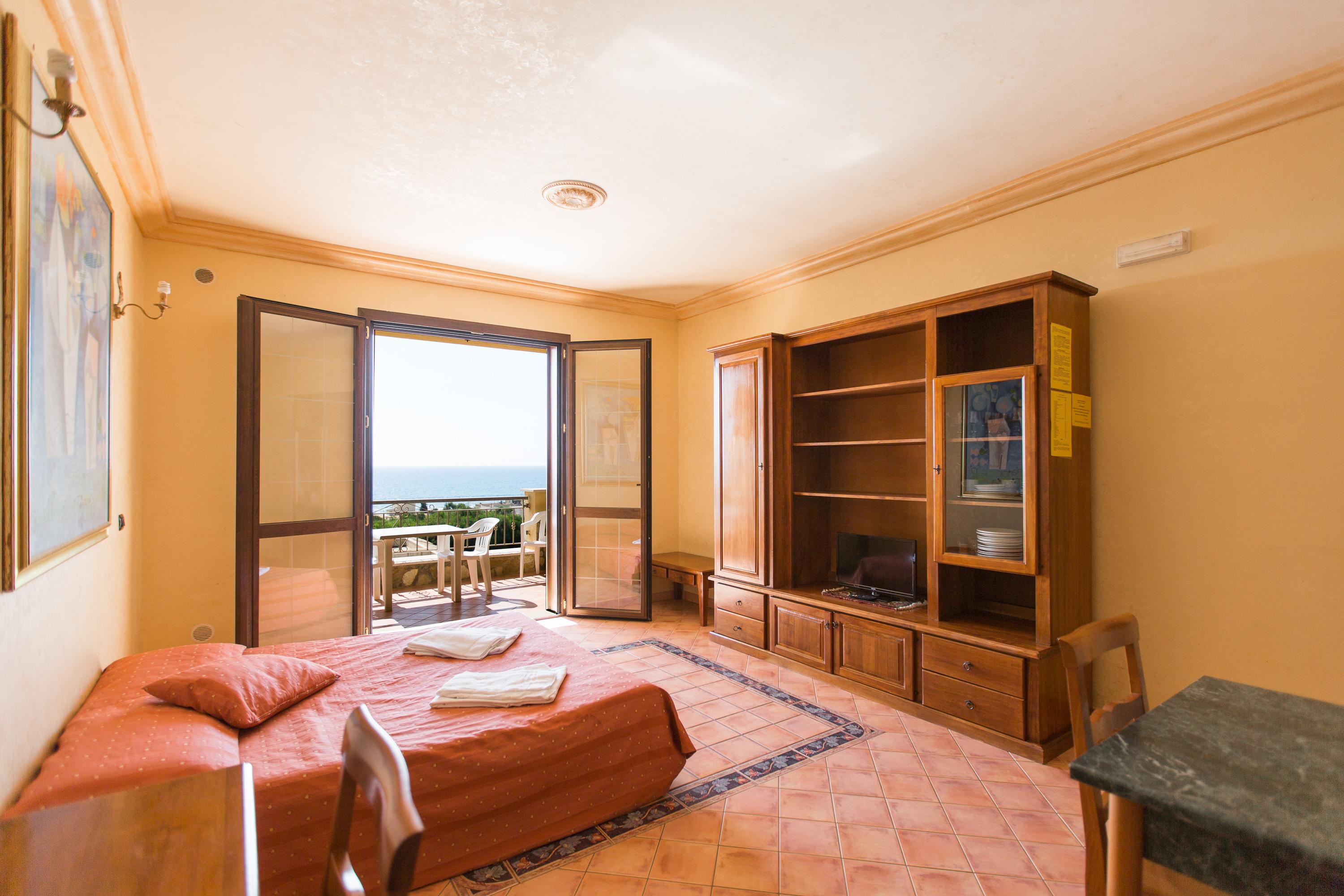 Apartment Capacity 4