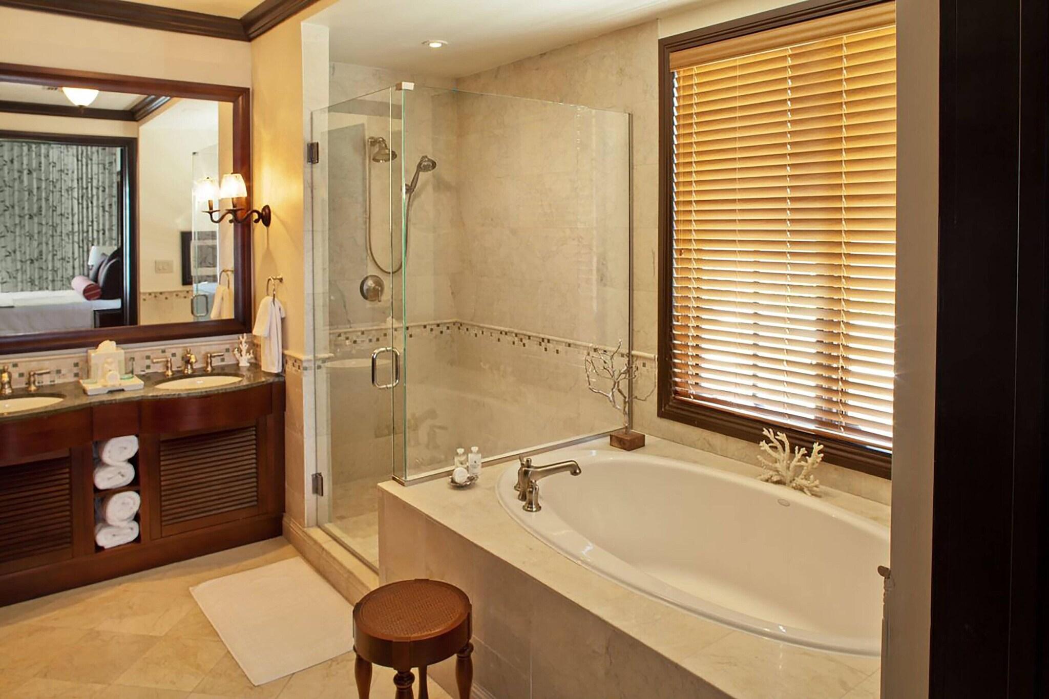 Double Ocean View King Bed