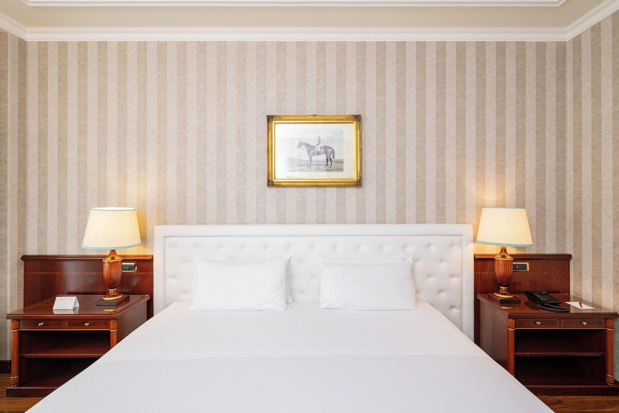 Double Deluxe King Bed